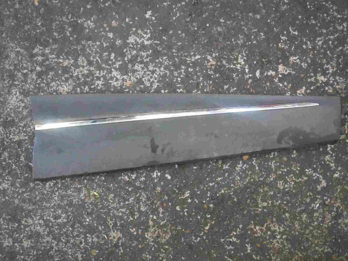Renault Captur 2013-2015 Drivers OSF Front Door Moulding Trim 801867830r