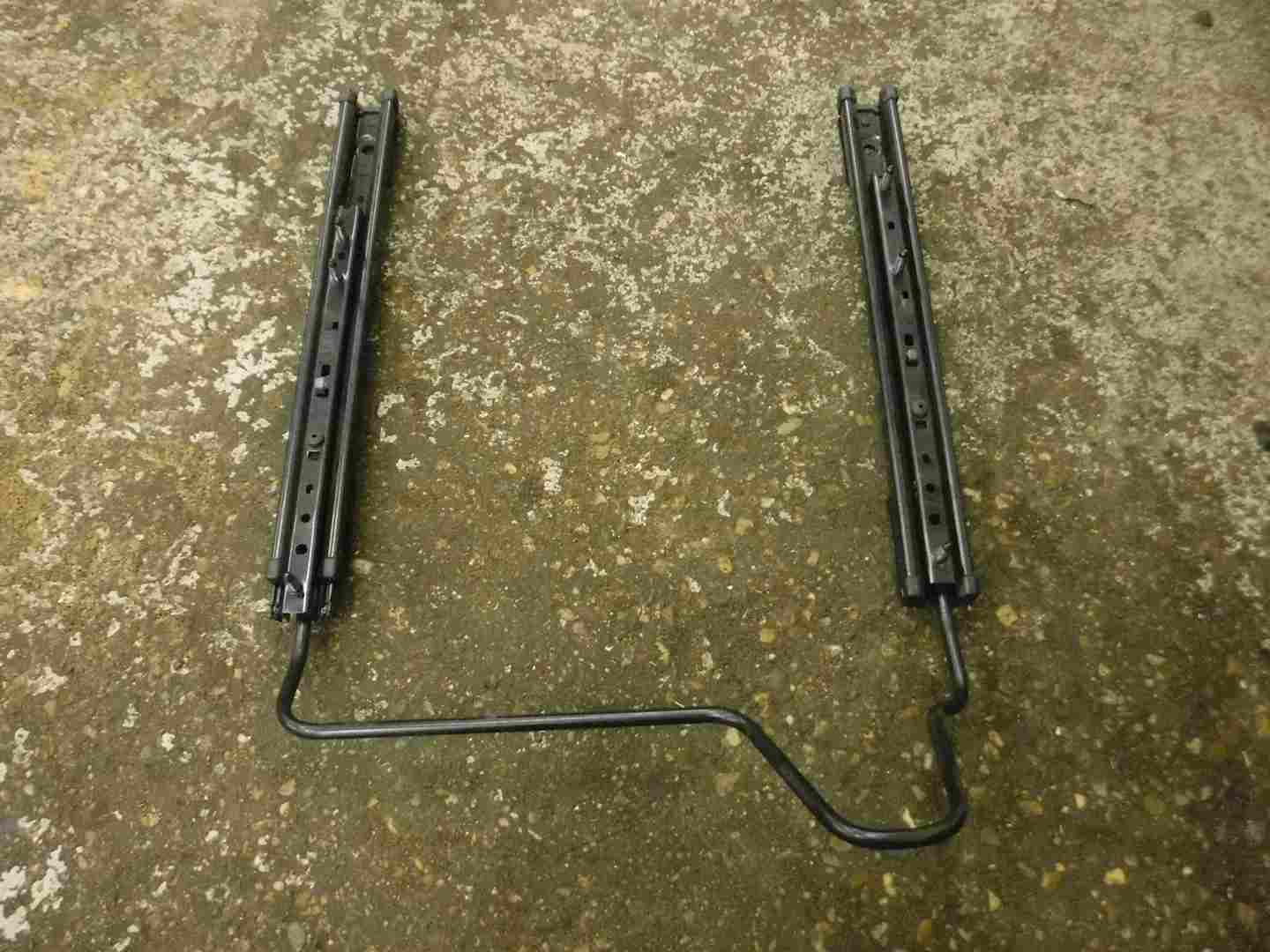 Renault Captur 2013-2015 Drivers OSF Front Seat Runners