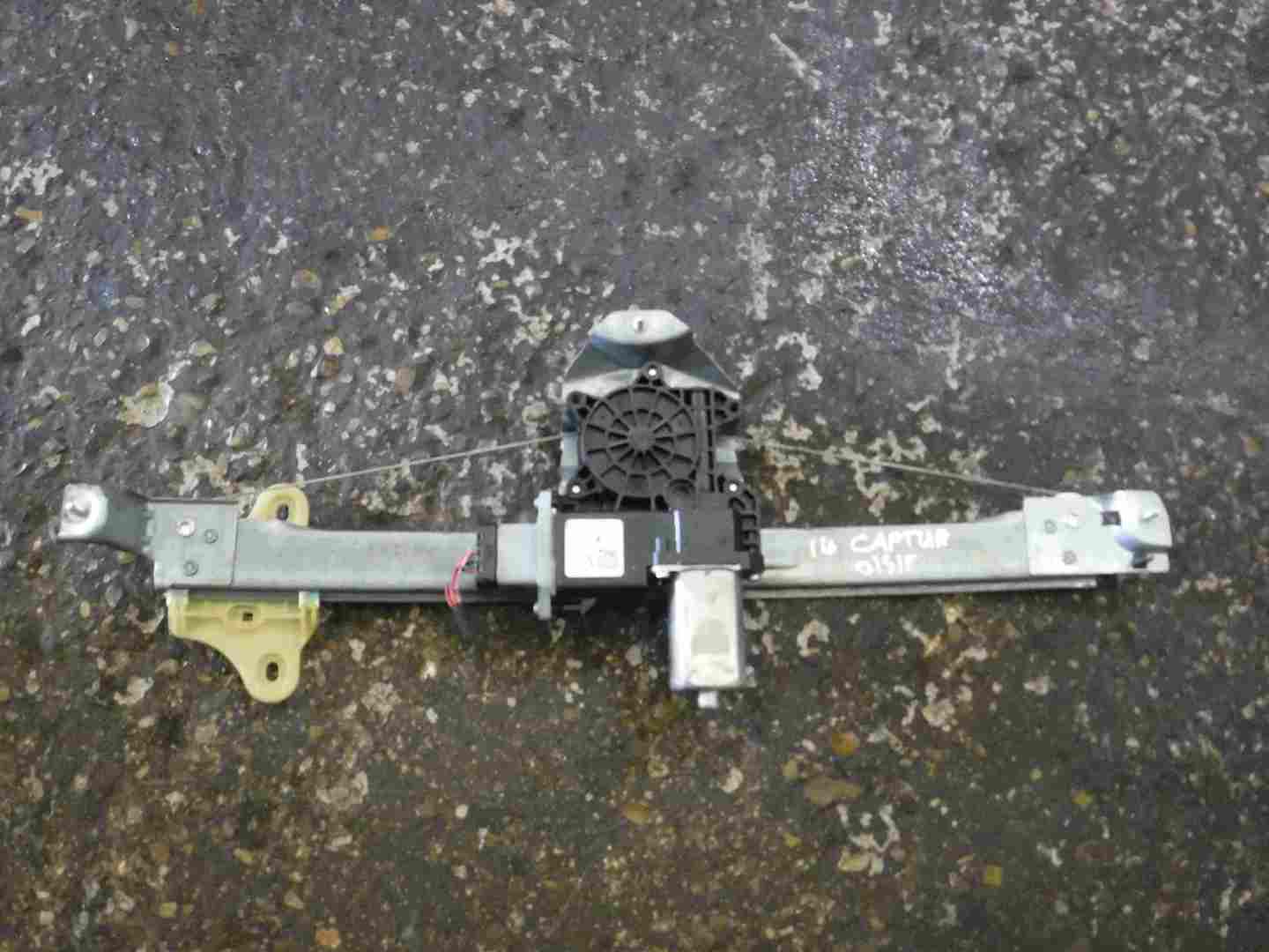 Renault Captur 2013-2015 Drivers OSF Front Window Motor Regulator
