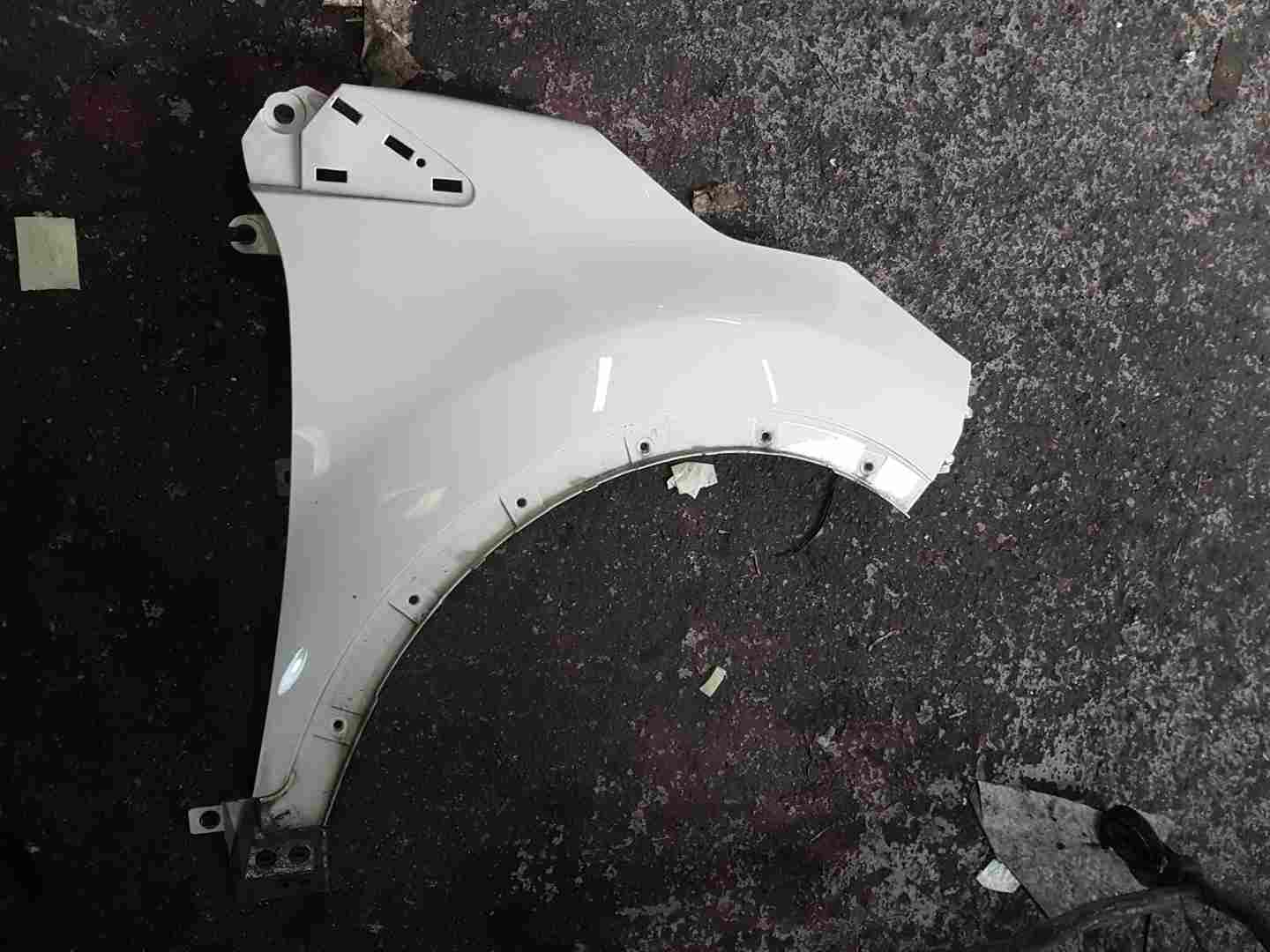 Thumb 2 Renault Captur 2013-2015 Drivers OSF Wing Panel Beige Bixnd Ivory D16