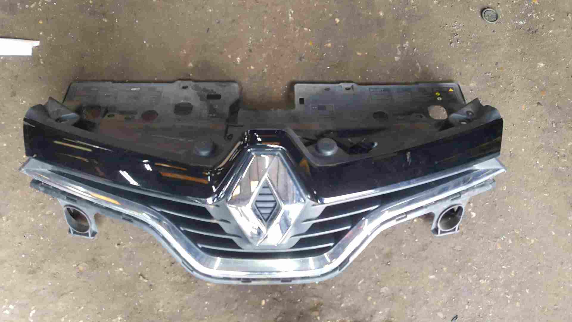 Thumb 2 Renault Captur 2013-2015 Front Bumper Grill Grille Black