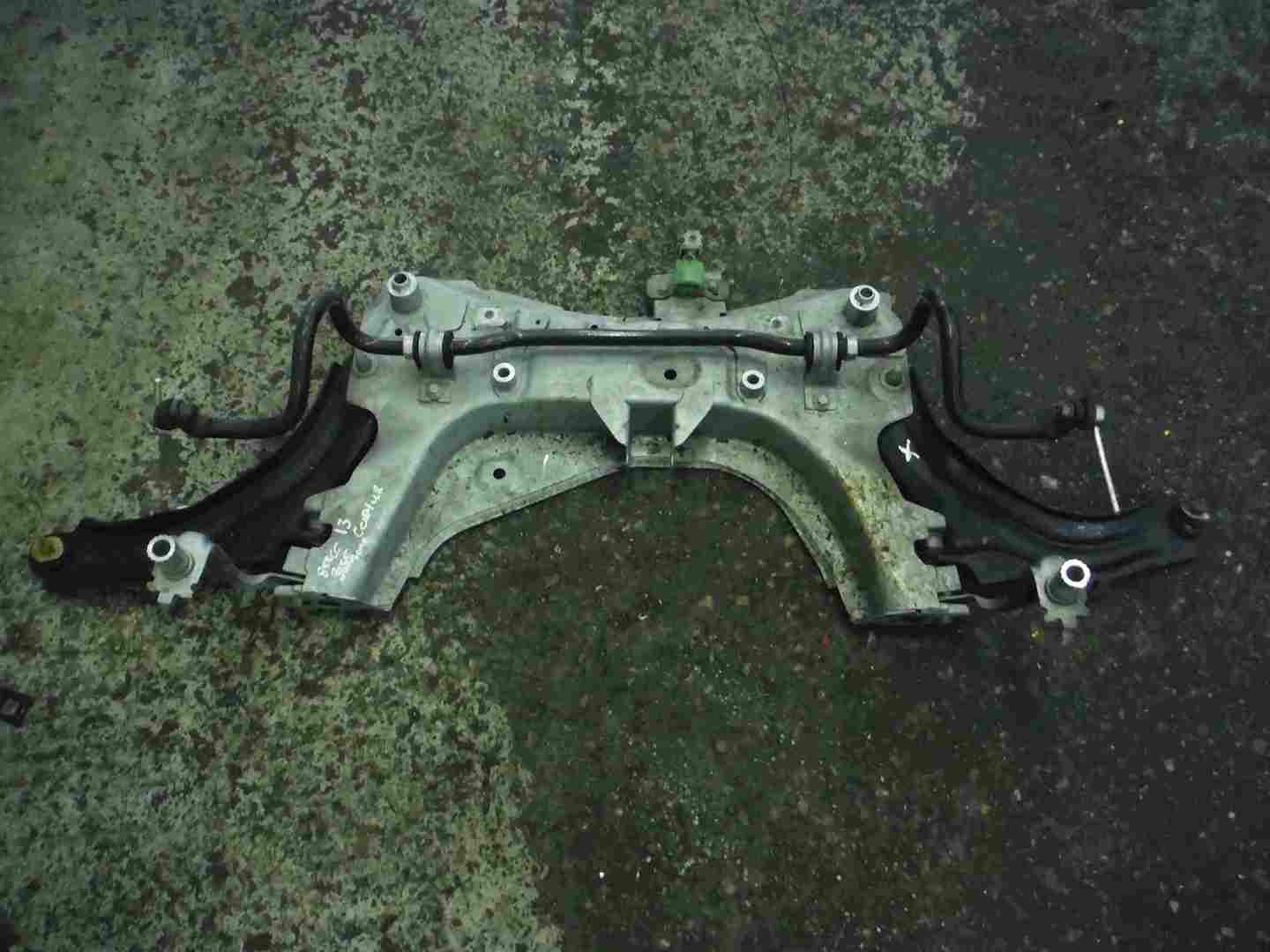 Renault Captur 2013-2015 Front Subframe Cradle Axle Wishbone