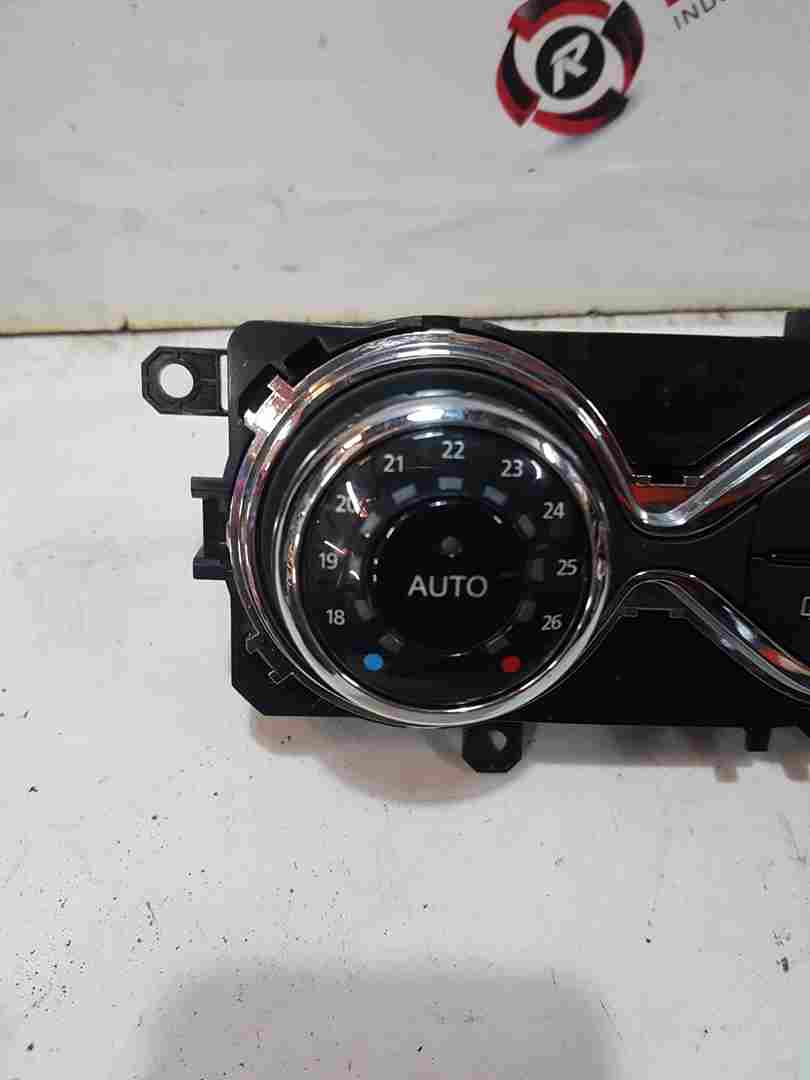 Thumb 5 Renault Captur 2013-2015 Heater Blower Controls Dials Clocks Gauges 275100037R
