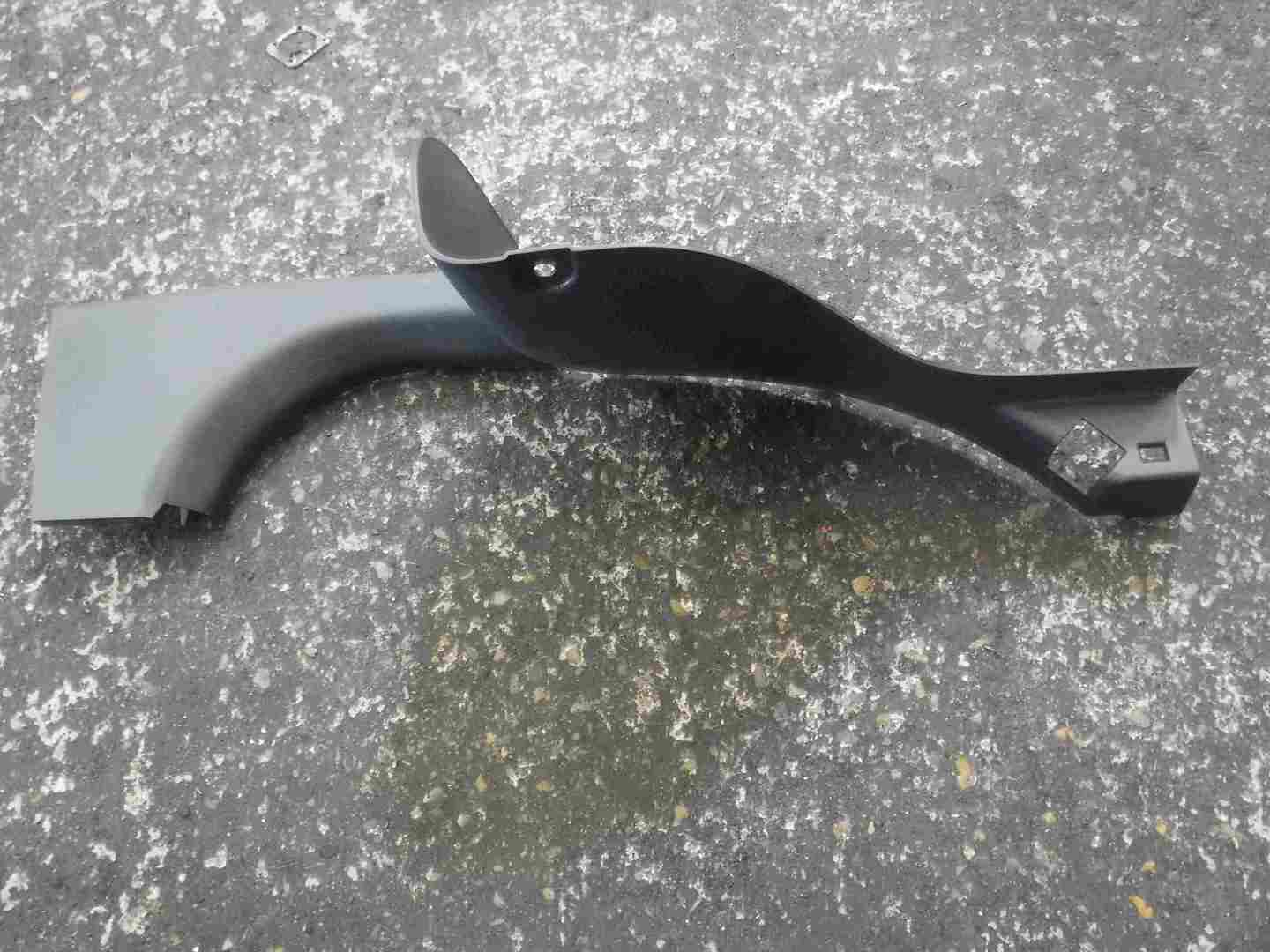 Renault Captur 2013-2015 Passenger NS Lower B Pillar Trim Plastic 769545773r