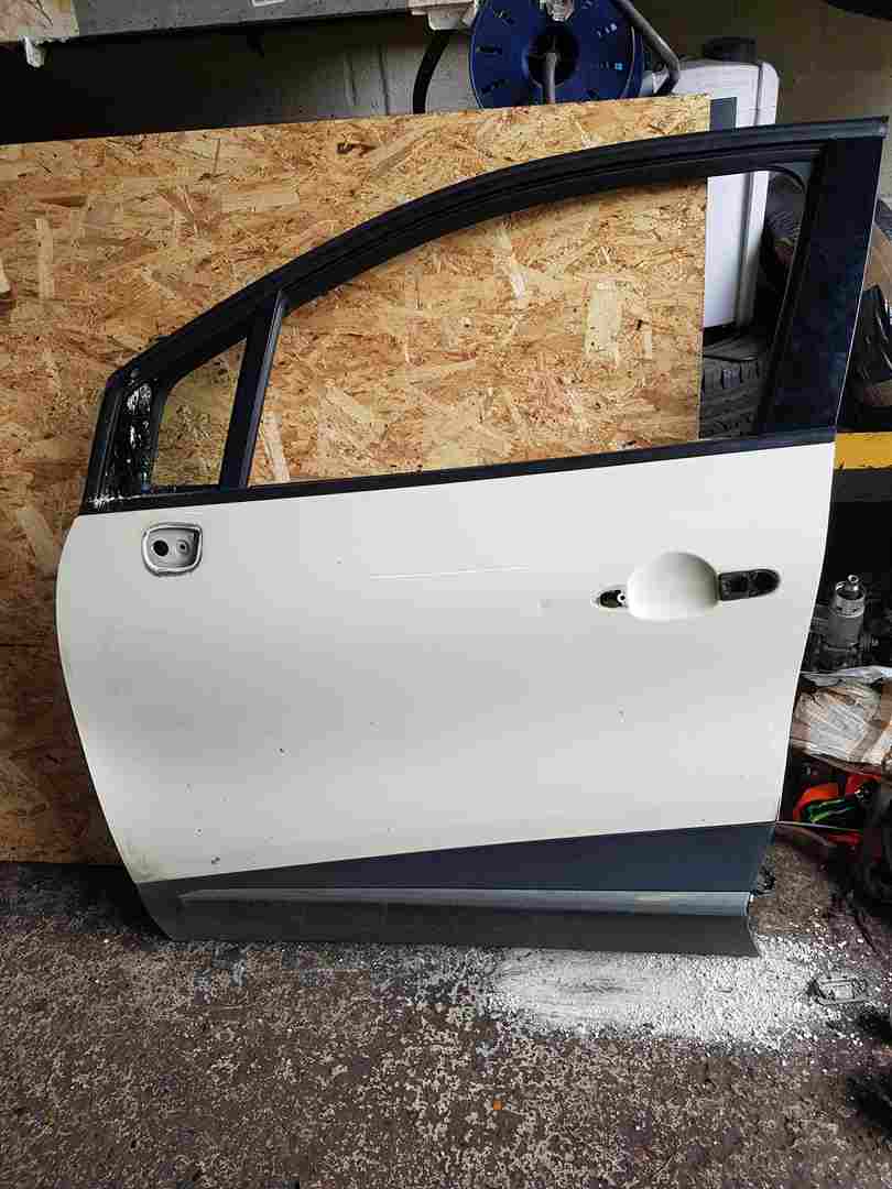 Renault Captur 2013-2015 Passenger NSF Front Door Beige Bixnd Ivory D16