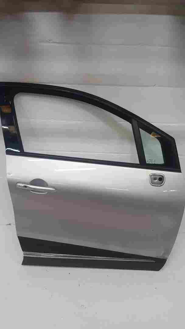 Thumb 4 Renault Captur 2013-2015 Drivers OSF Front Door Silver Bixnm