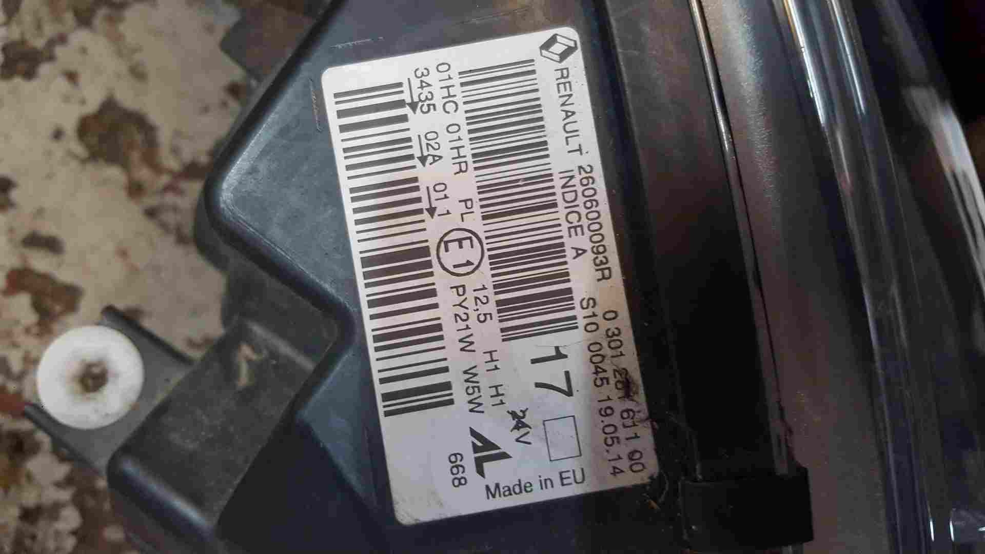 Thumb 3 Renault Captur 2013-2015 Passenger NSF Front Headlight 260600093R