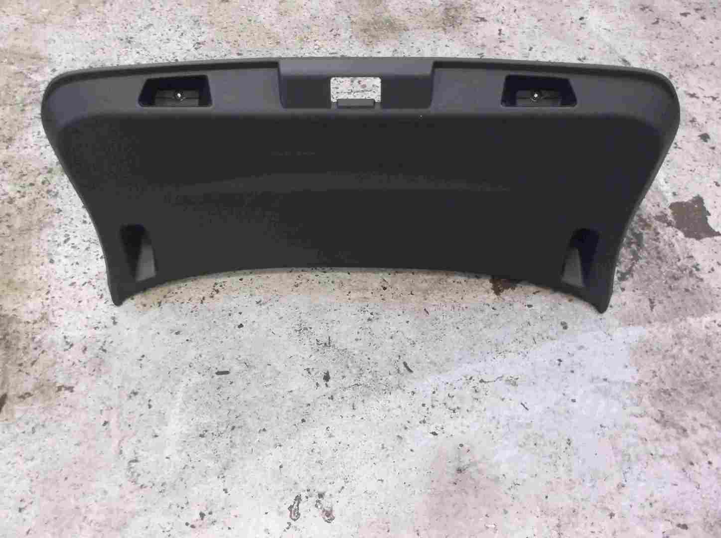 Renault Captur 2013-2015 Tailgate Boot Plastic Trim Cover 909009758r