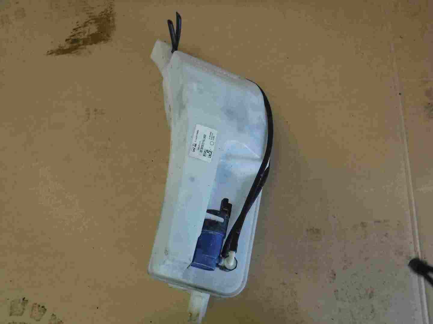 Renault Captur 2013-2015 Windscreen Washer Bottle + Pump