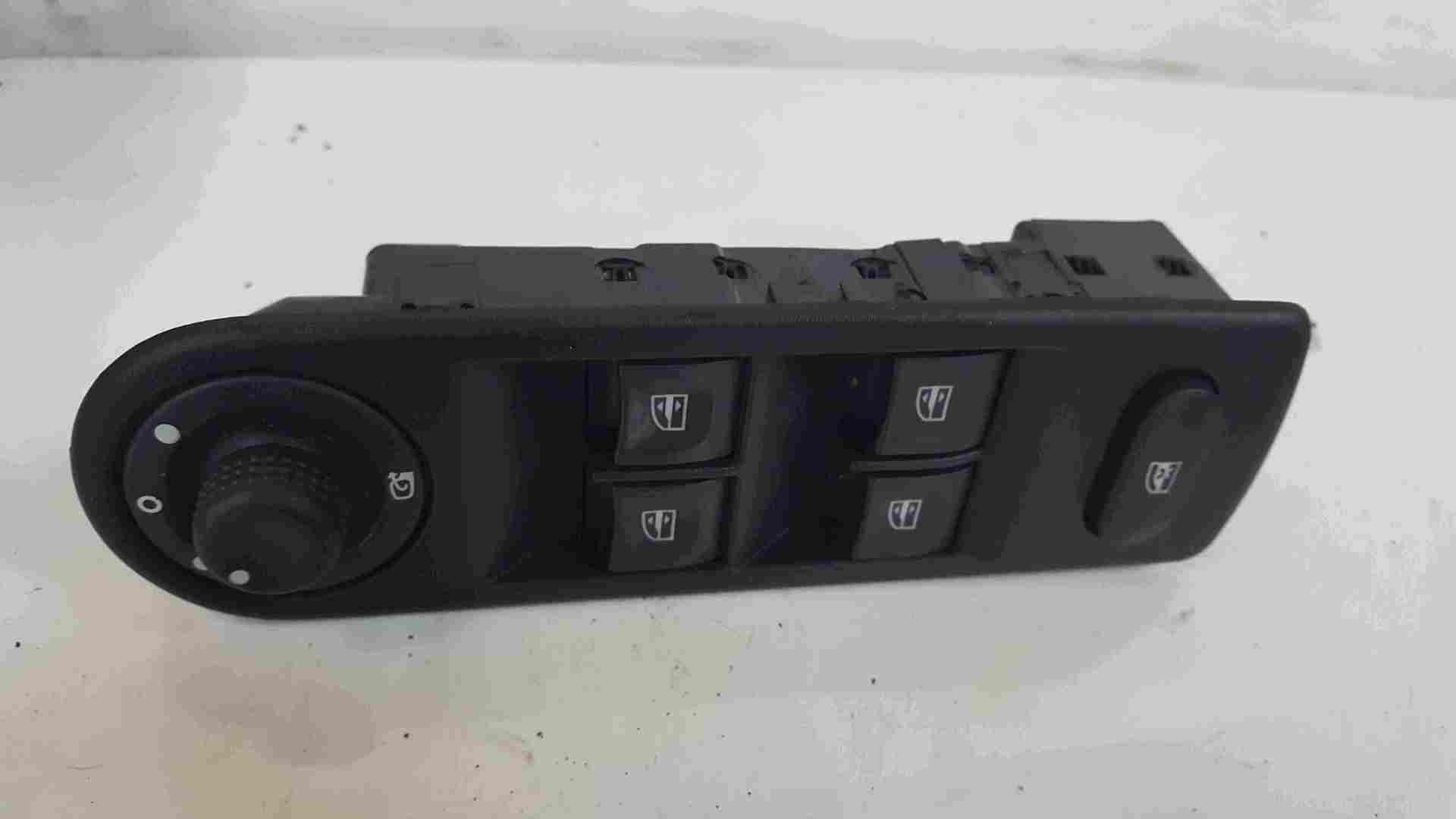 Thumb 3 Renault Captur 2013-2019 Window Switch Panel Mirror Adjuster Folding 254113300R