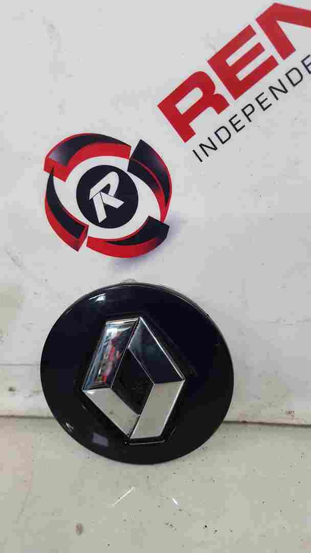 Thumb 7 Renault Captur 2013-2021 Centre CAP Black Gloss With Chrome Badge 403154214R