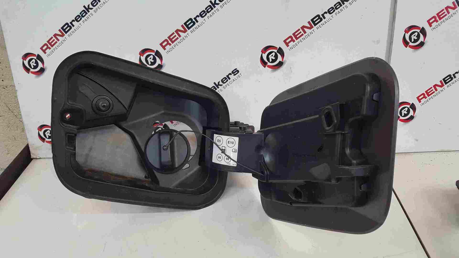 Thumb 3 Renault Captur 2019-2021 Fuel Flap Cover + Hinges Silver BIXNK 781200081R