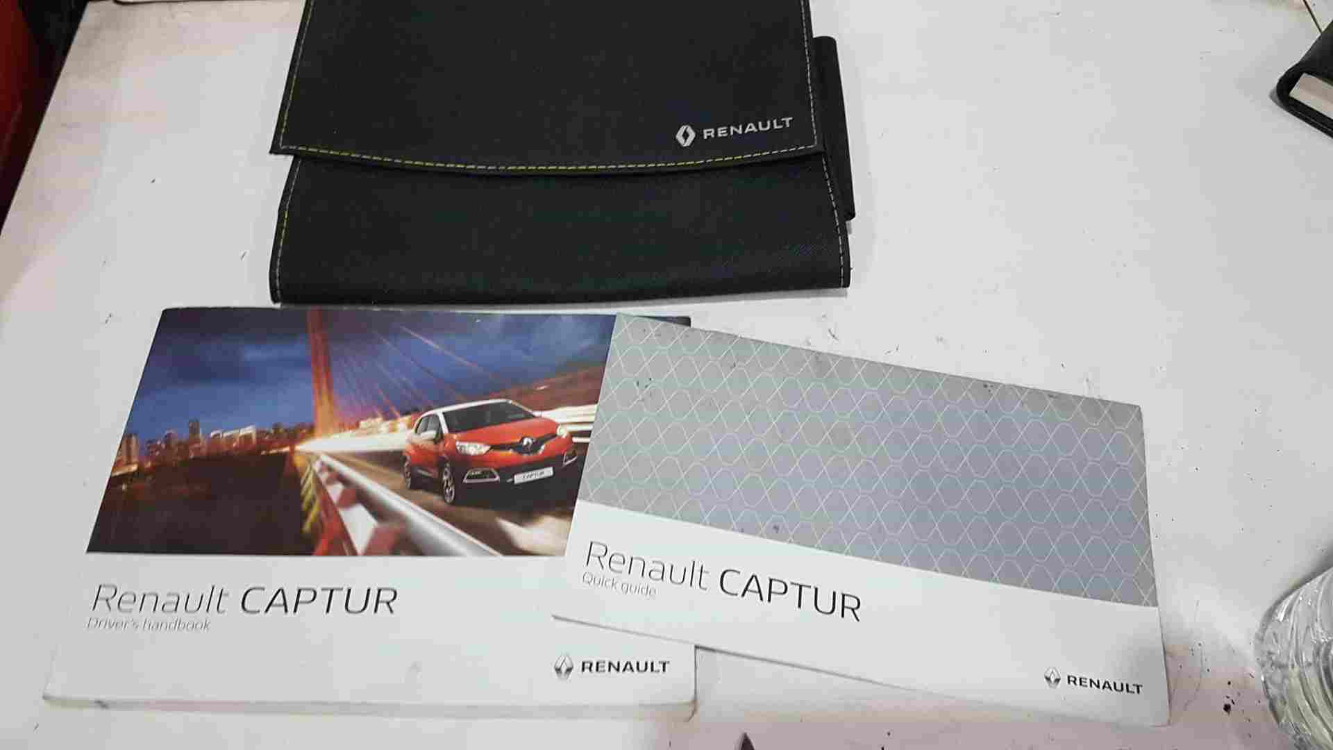 Thumb 2 Renault Captur MK1 2013-2019 User Guides Wallet Handbook