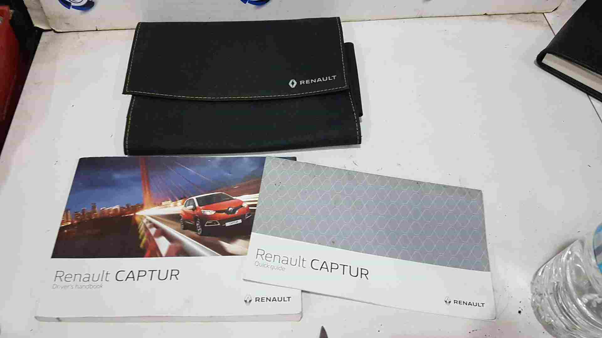 Thumb 3 Renault Captur MK1 2013-2019 User Guides Wallet Handbook