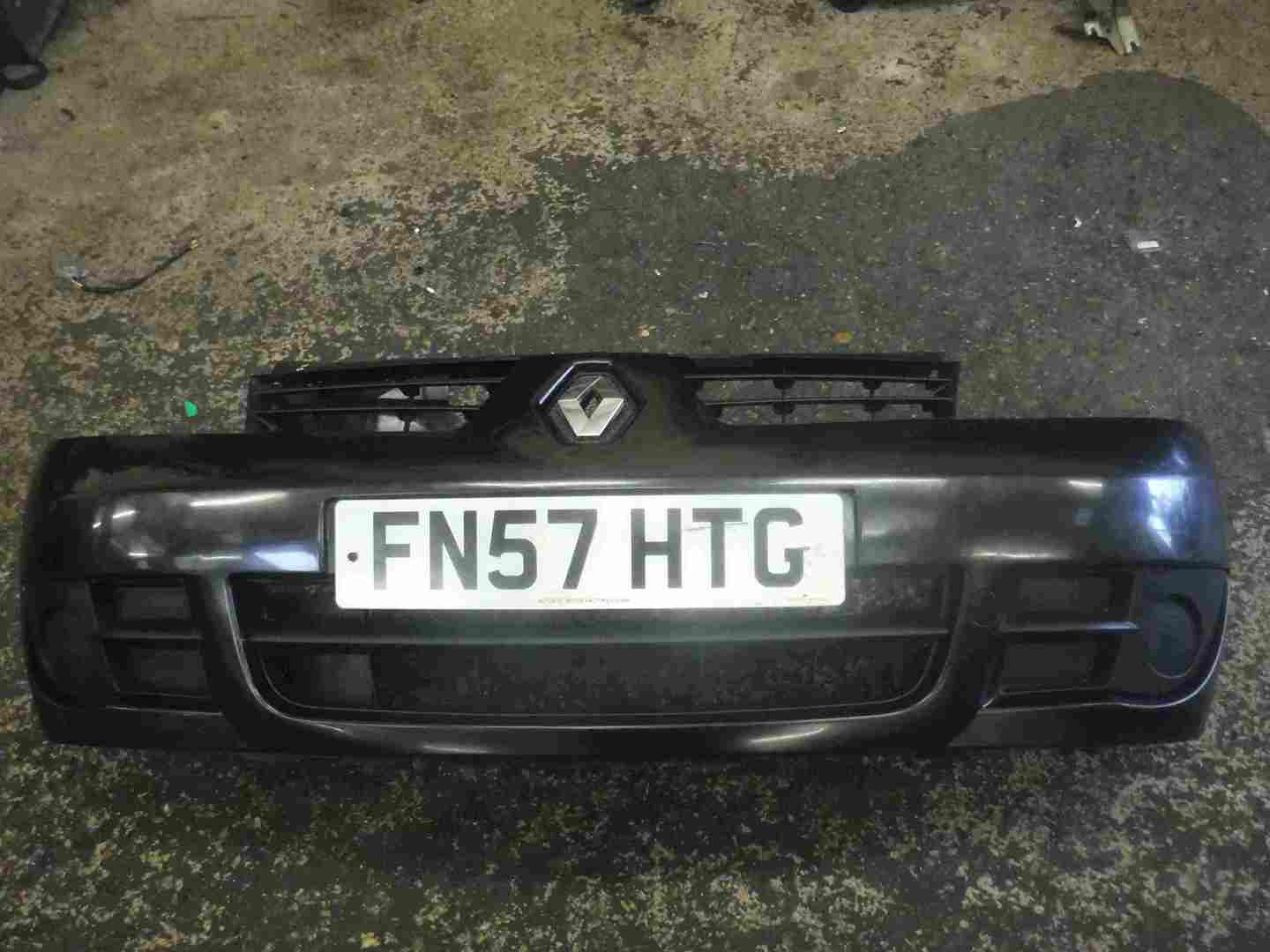 Renault Clio Campus 2006-2009 Front Bumper Black 676