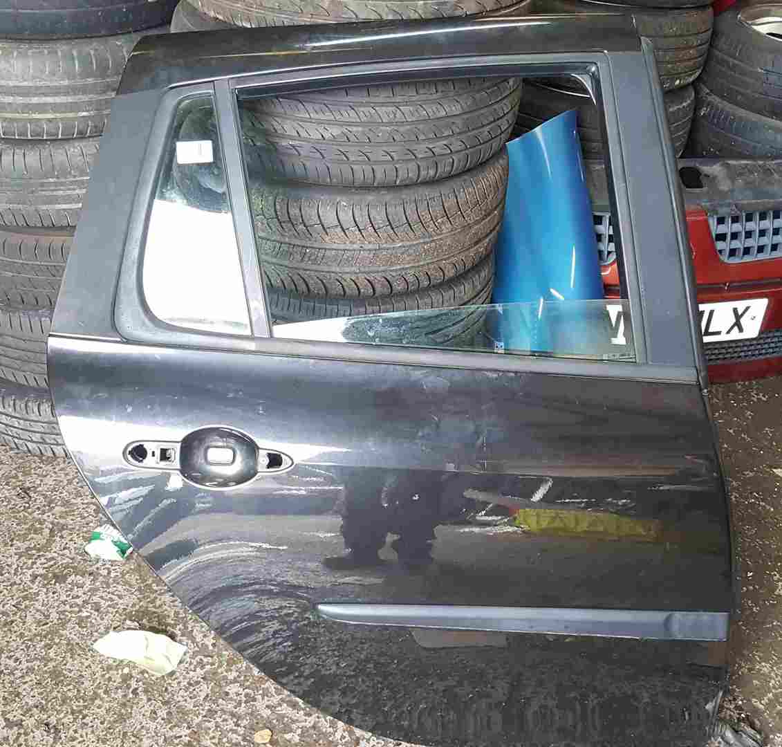 Thumb 4 Renault Clio Estate MK3 2005-2012 Drivers OSR Rear Door Black 676