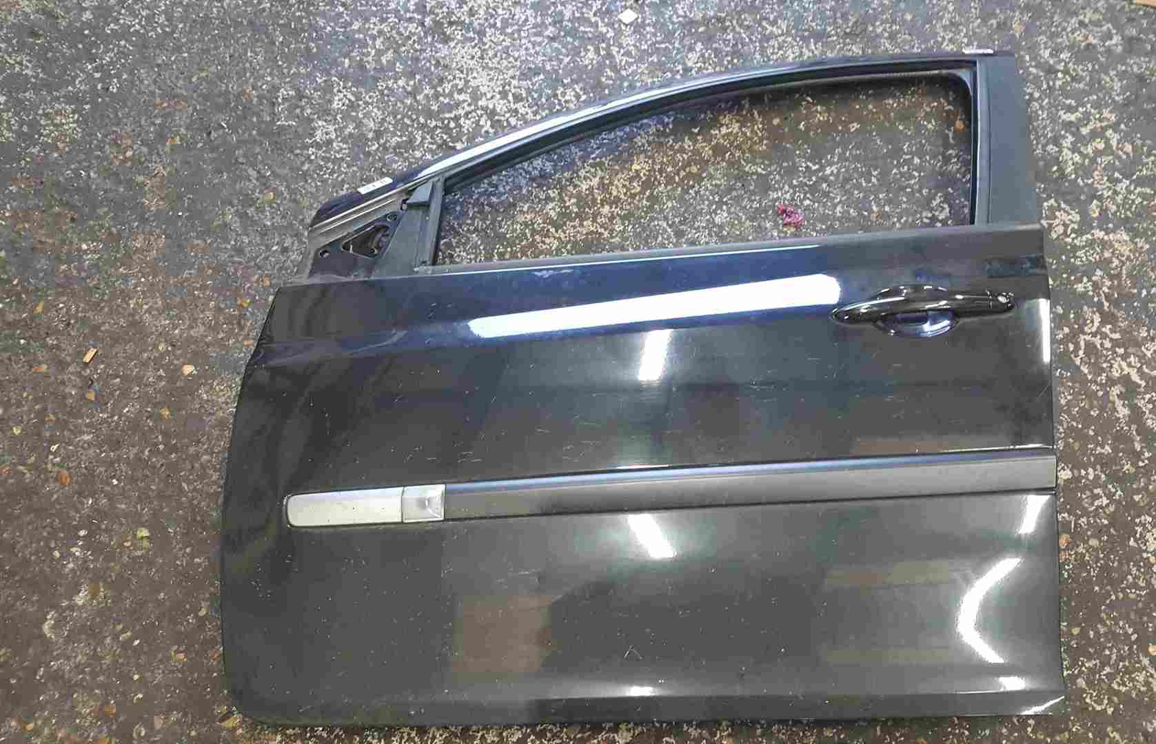 Thumb 3 Renault Clio Estate MK3 2009-2012 Passenger NSF Door Black 676