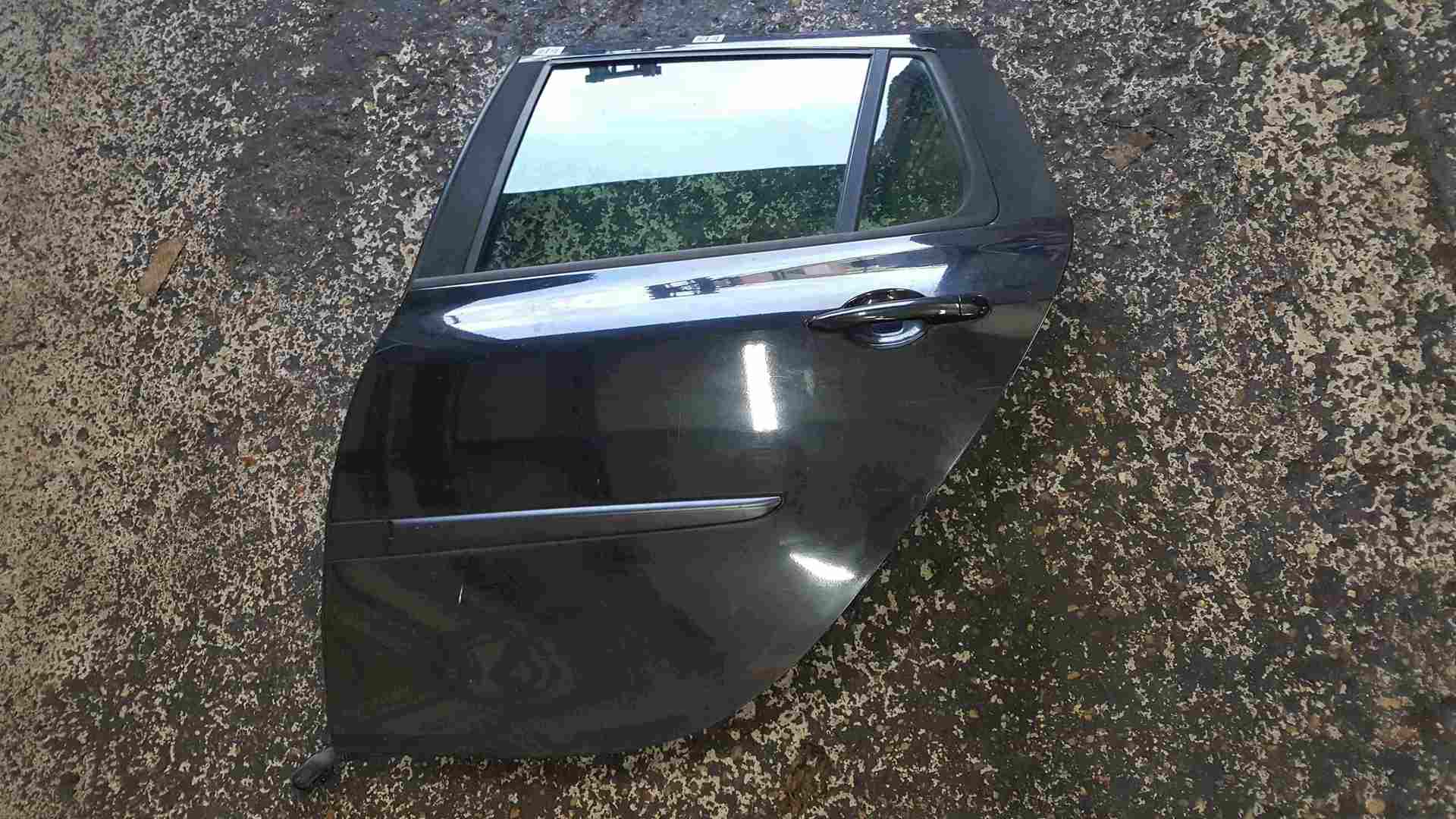 Thumb 4 Renault Clio Estate MK3 2009-2012 Passenger NSR Rear Door Black 676