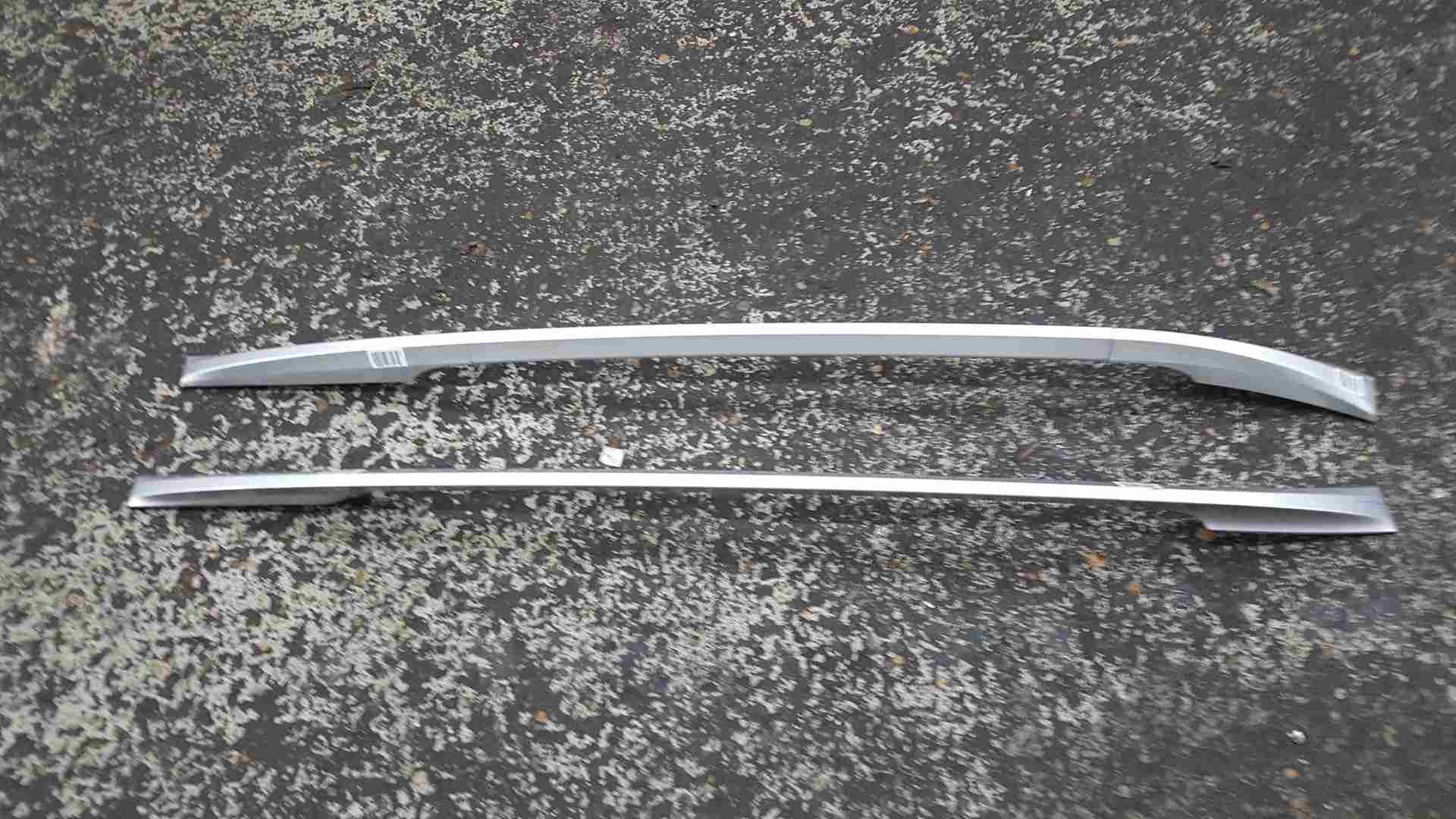 Thumb 3 Renault Clio Estate MK3 2009-2012 Roof Rack Bars Silver