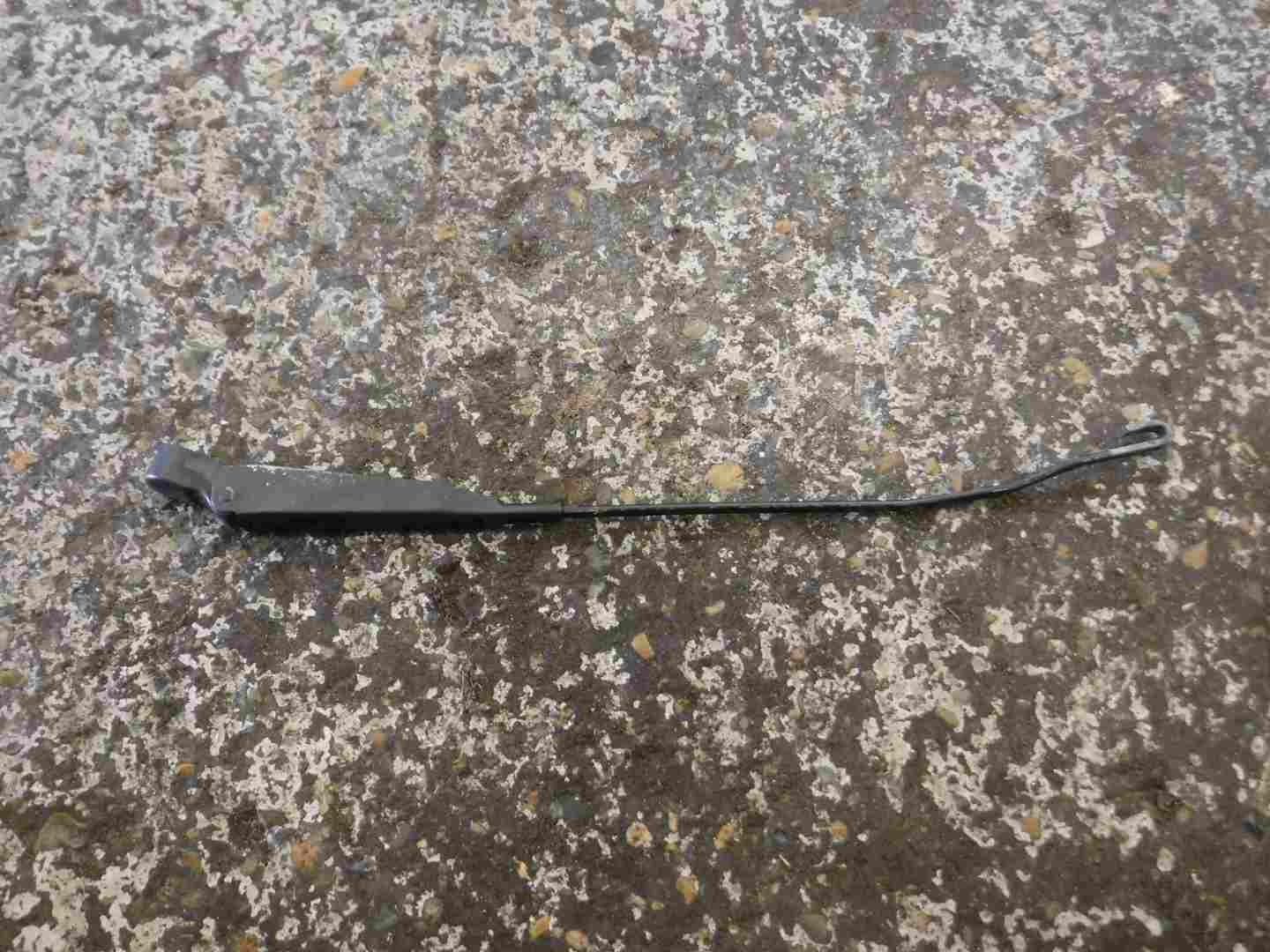 Renault Clio MK1 1996-1998 Passenger NSF Front Wiper Arm