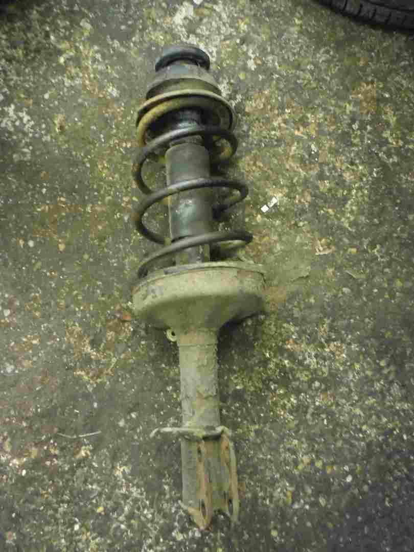 Renault Clio MK2 1998-2001  1.2 16v Front Shock Spring Suspension NS OS