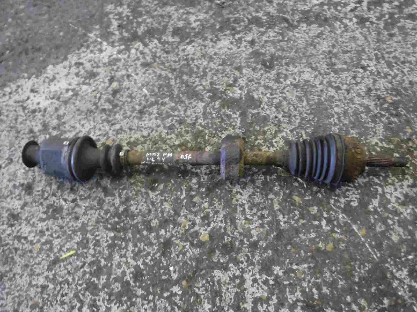 Renault Clio MK2 1998-2001 1.6 8v Drivers OSF Front Driveshaft K7M 744 ABS