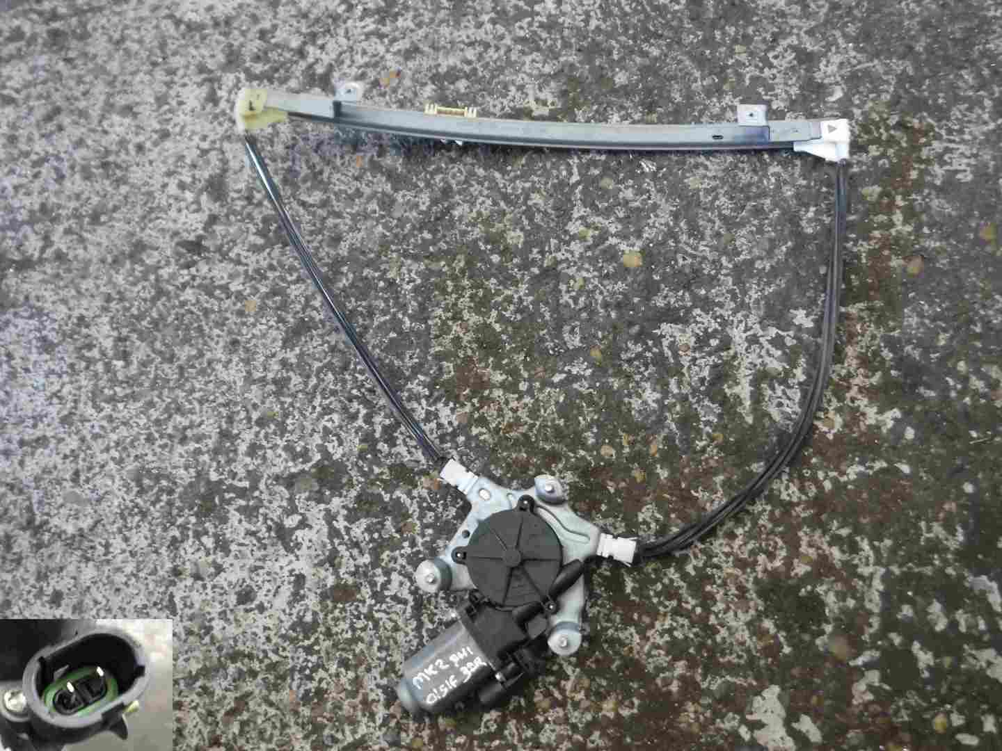 Renault Clio MK2 1998-2001 Drivers OSF Front Window Motor Regulator 3dr
