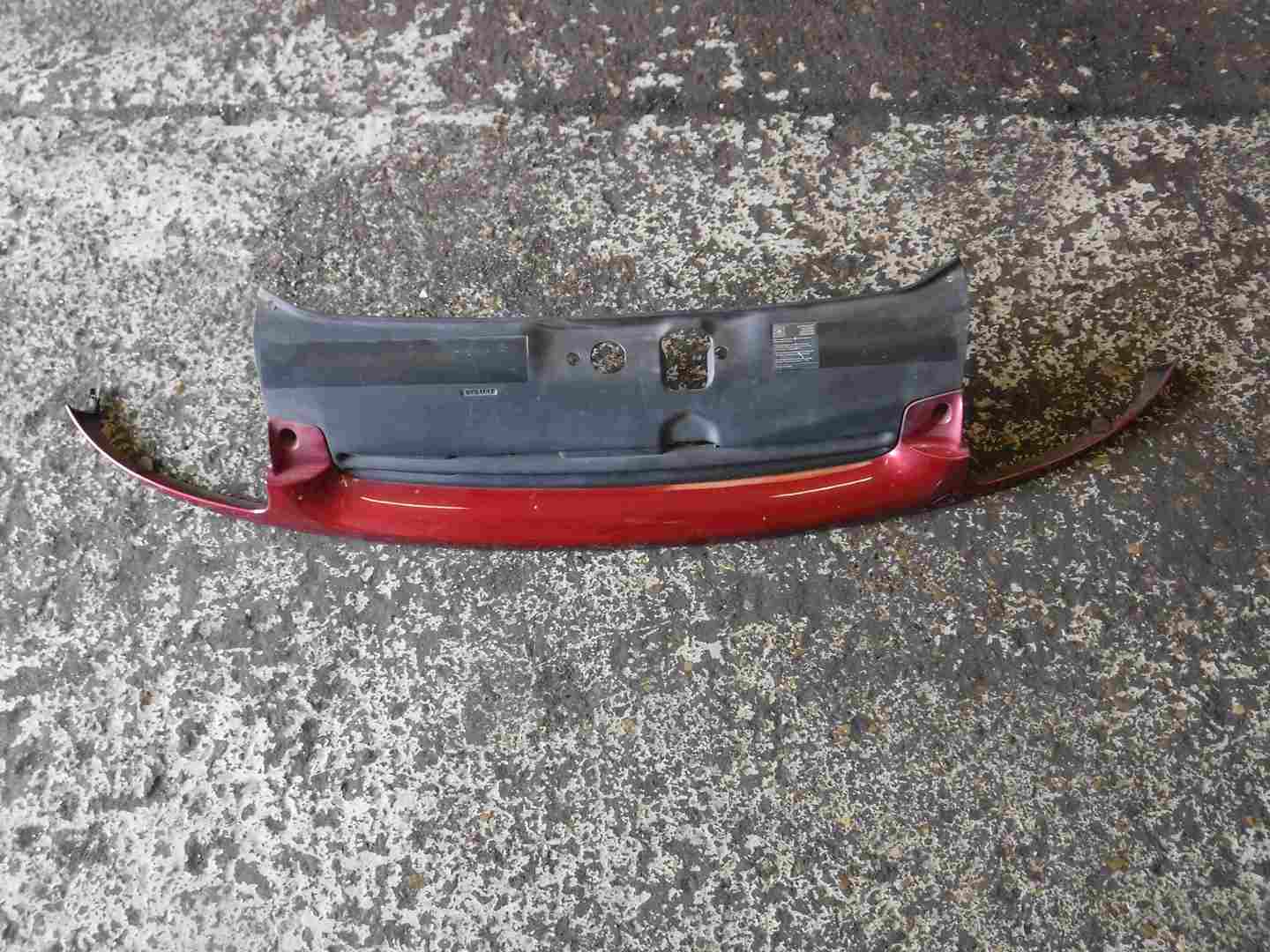 Renault Clio MK2 1998-2001 Front Bumper Grill Red 713