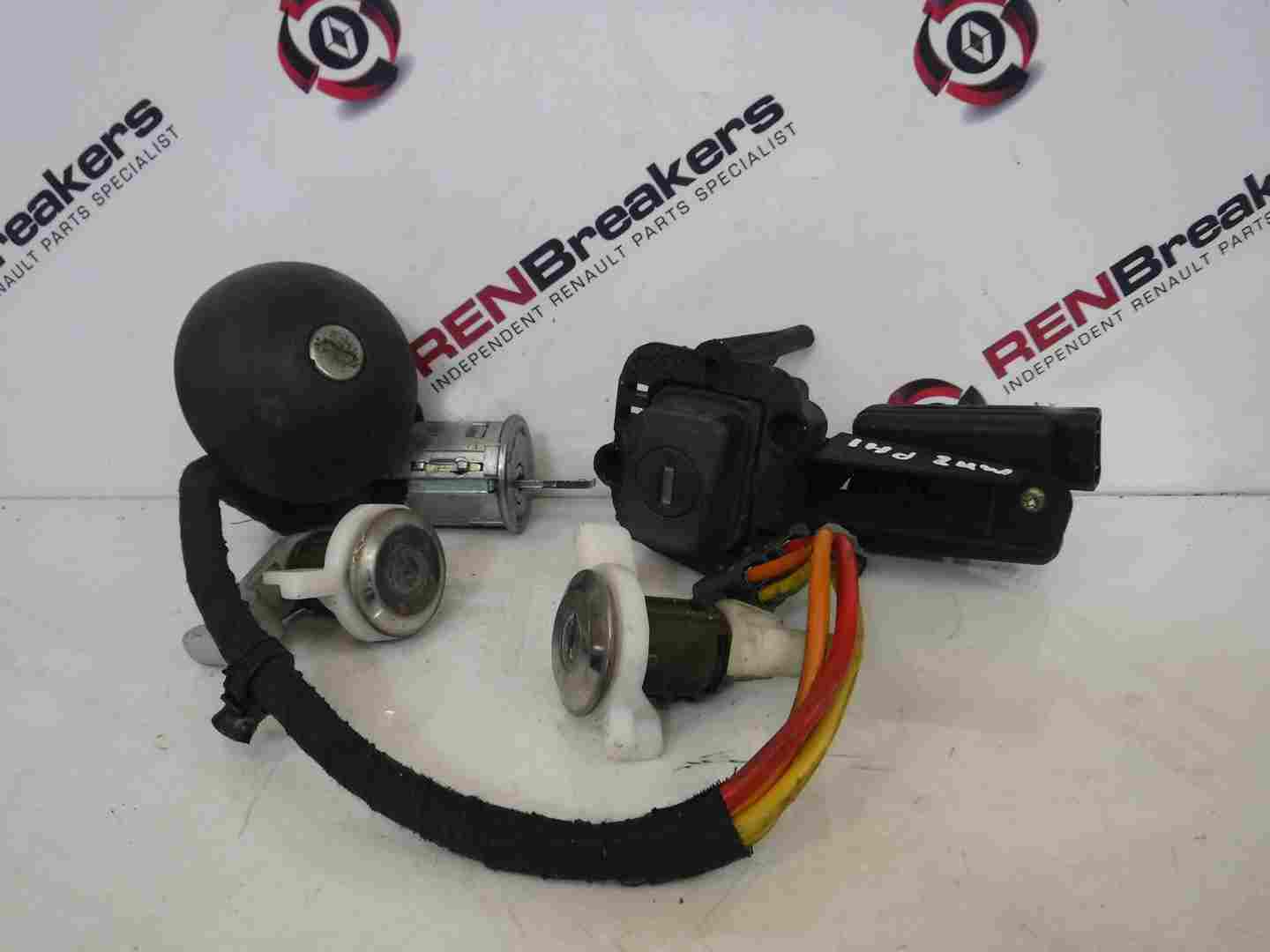 Renault Clio MK2 1998-2001 Ignition Barrel Boot Lock Petrol Cap Door + Key
