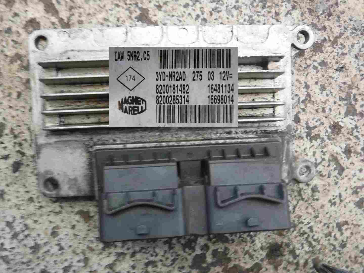 Renault Clio MK2 2001-2006 1.2 16v D4F 712 ECU Engine Control Unit 8200181482