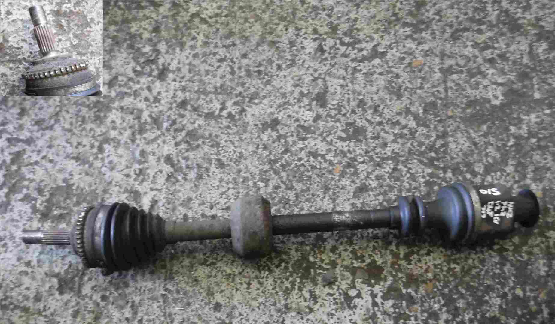 Renault Clio MK2 2001-2006 1.2 16v Drivers OSF Front Driveshaft ABS