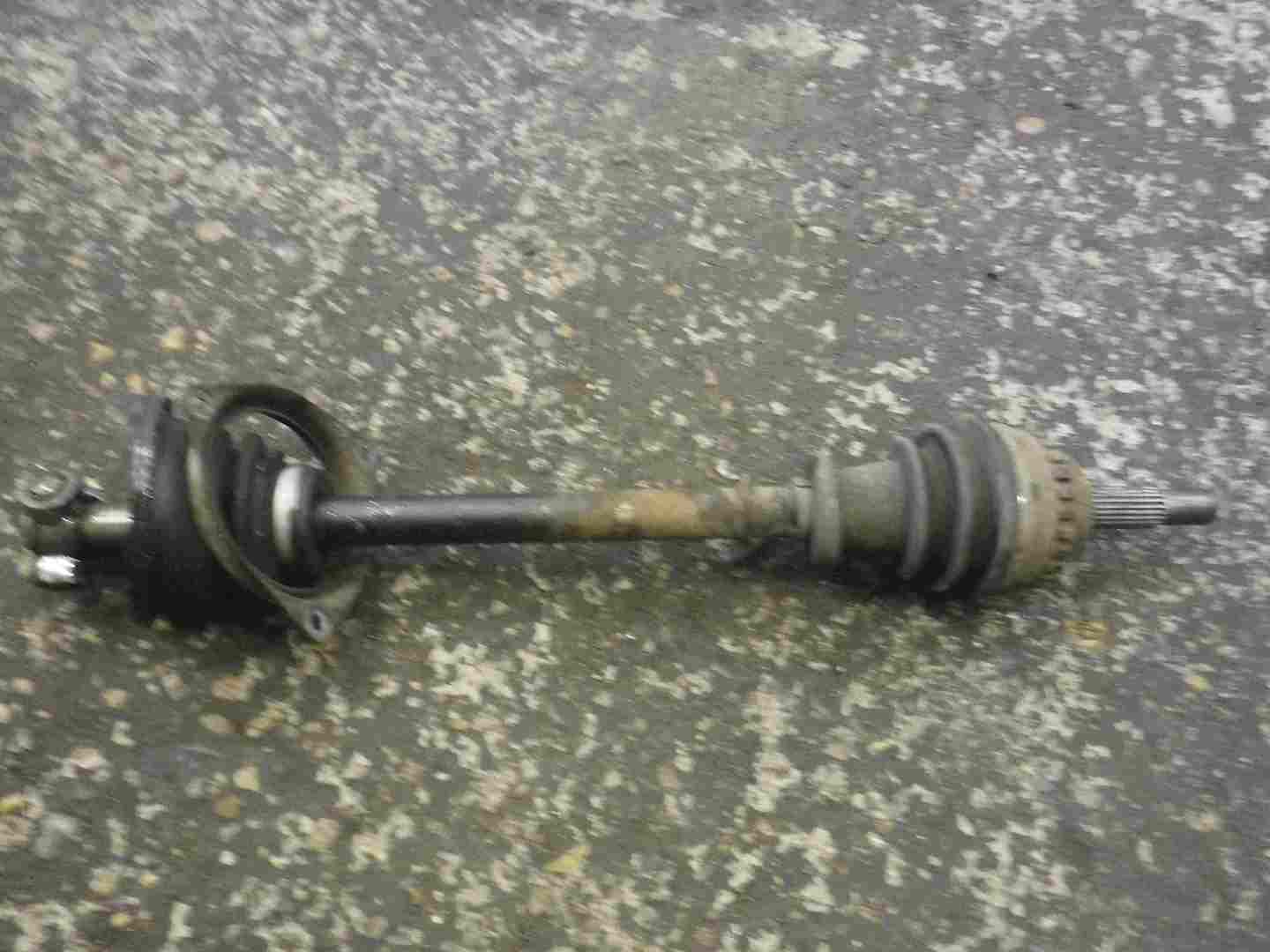 Renault Clio MK2 2001-2006 1.2 16v Passenger NSF Front Driveshaft ABS 2.6 Teeth
