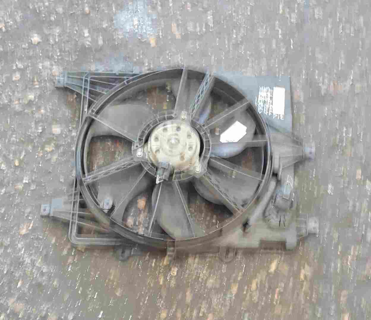 Renault Clio MK2 2001-2006 1.2 16v Radiator Cooling Fan 7700428659