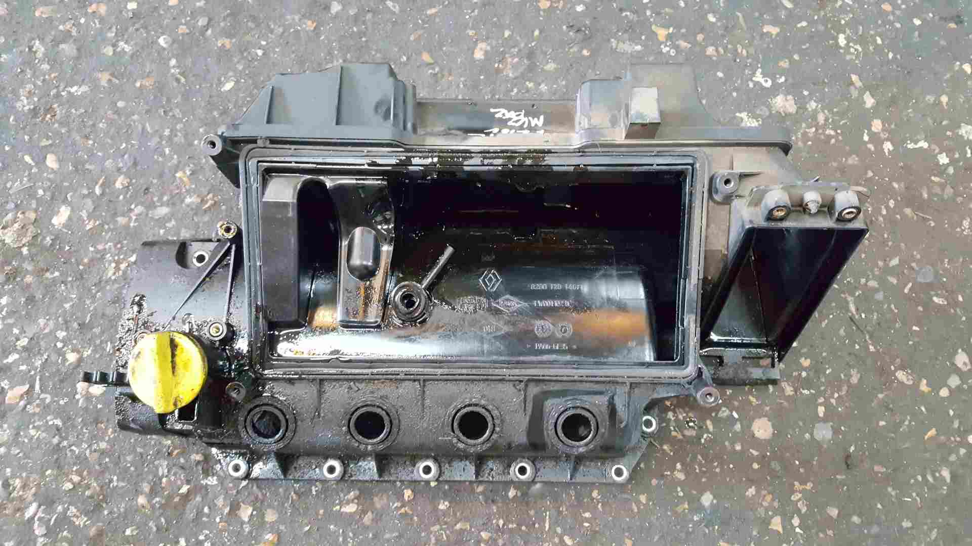 Renault Clio MK2 2001-2006 1.2 16V Rocker Cover Plastic D4F712 8200120140A