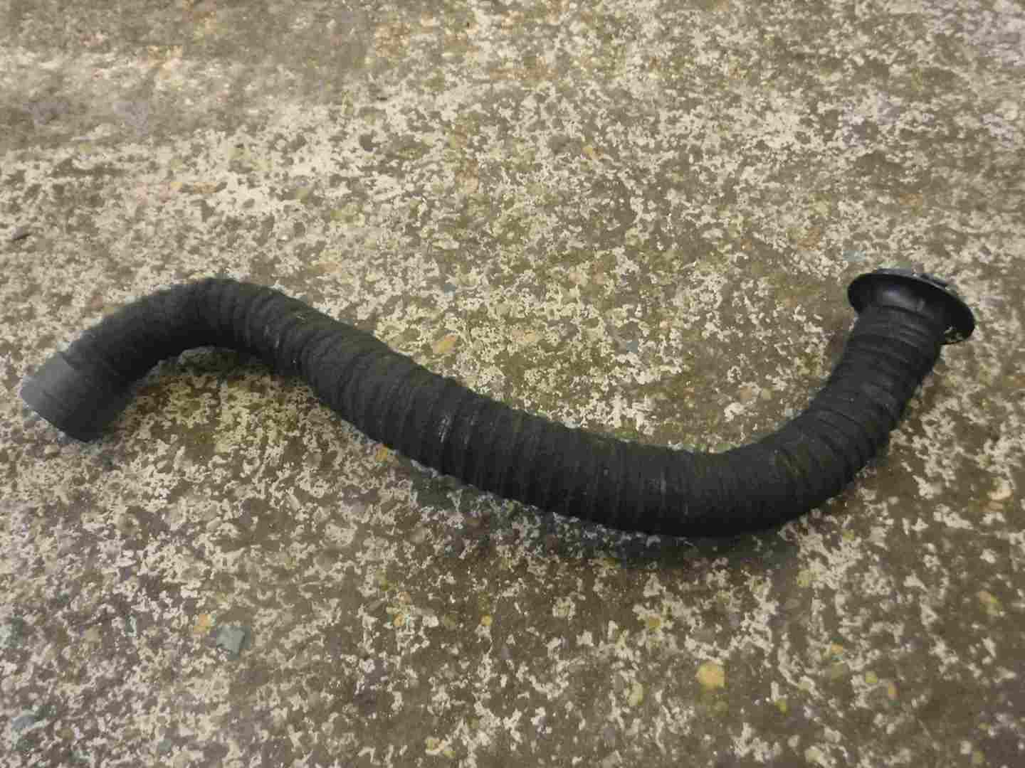 Renault Clio MK2 2001-2006 1.2 8v Air Intake Pipe