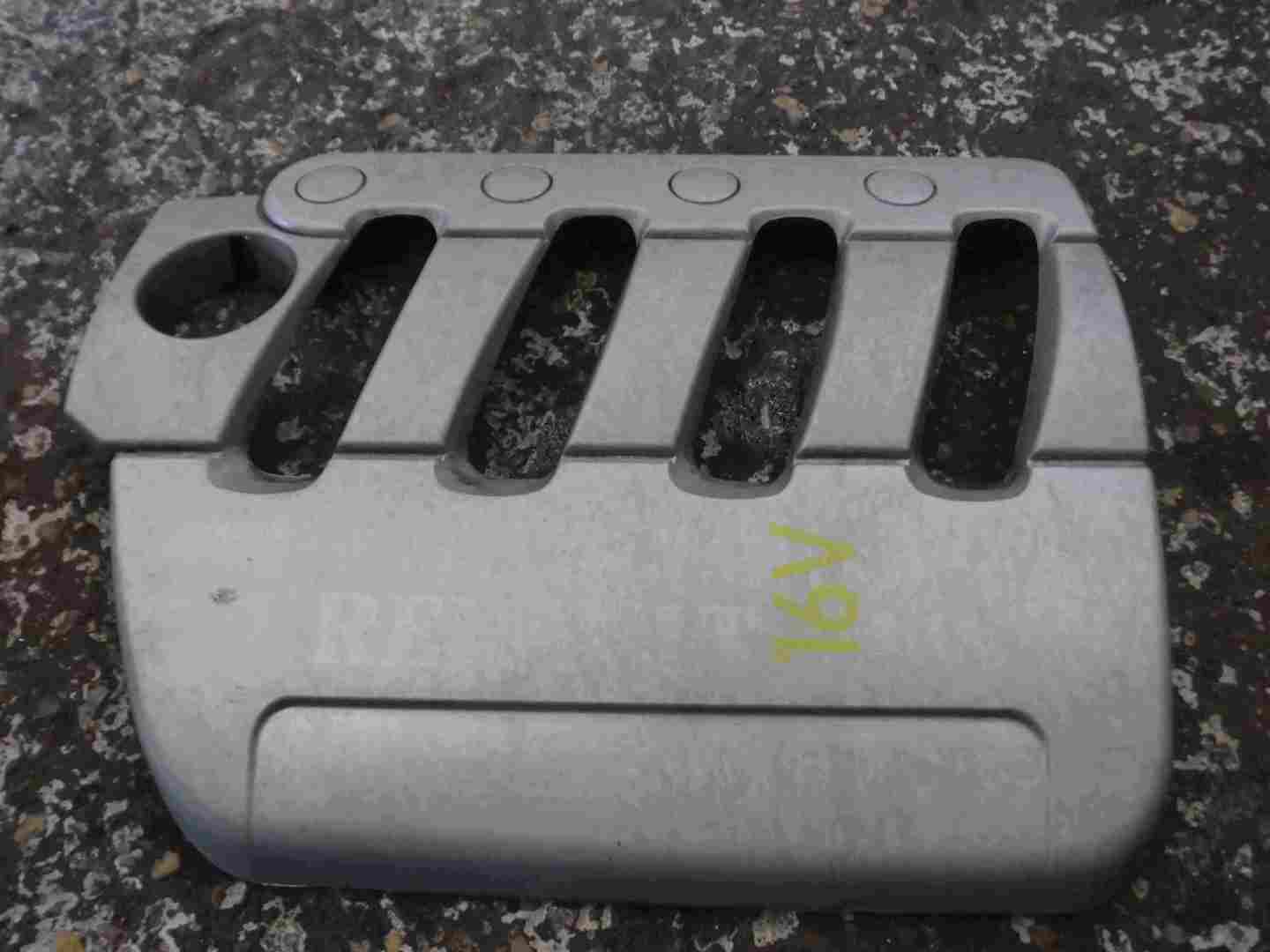 Renault Clio MK2 2001-2006 1.4 16v Engine Cover Plastic 8200037823 8200033453