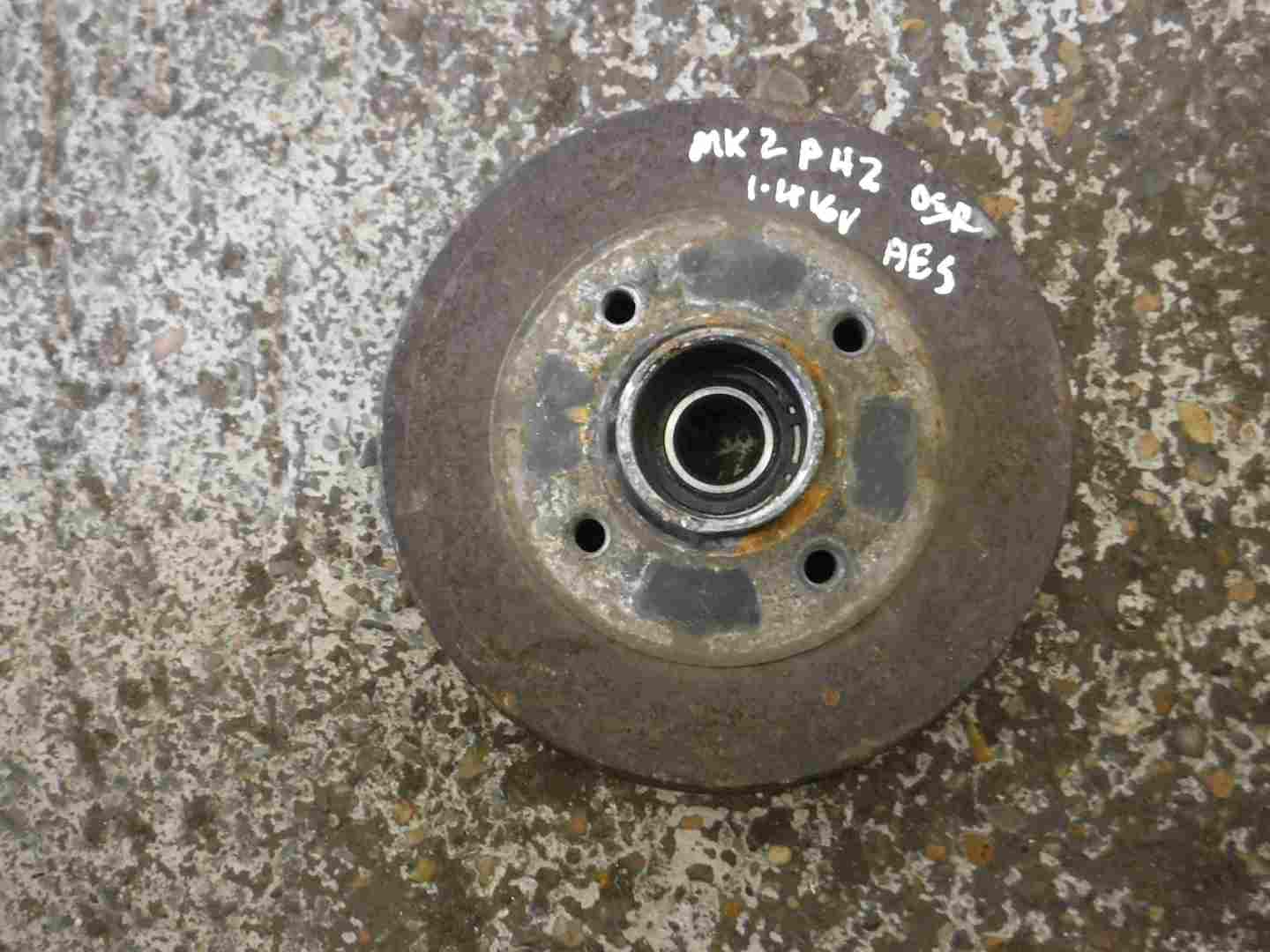 Renault Clio MK2 2001-2006 1.4 16v Passenger NSR Rear Hub + Bearing + ABS 26