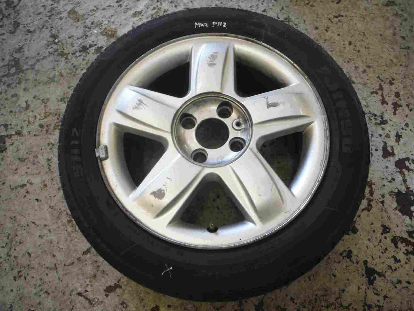Renault Clio MK2 2001-2006 Alloy Wheel 15inch Dynamique + Tyre 185 55 15 5mm 3/5