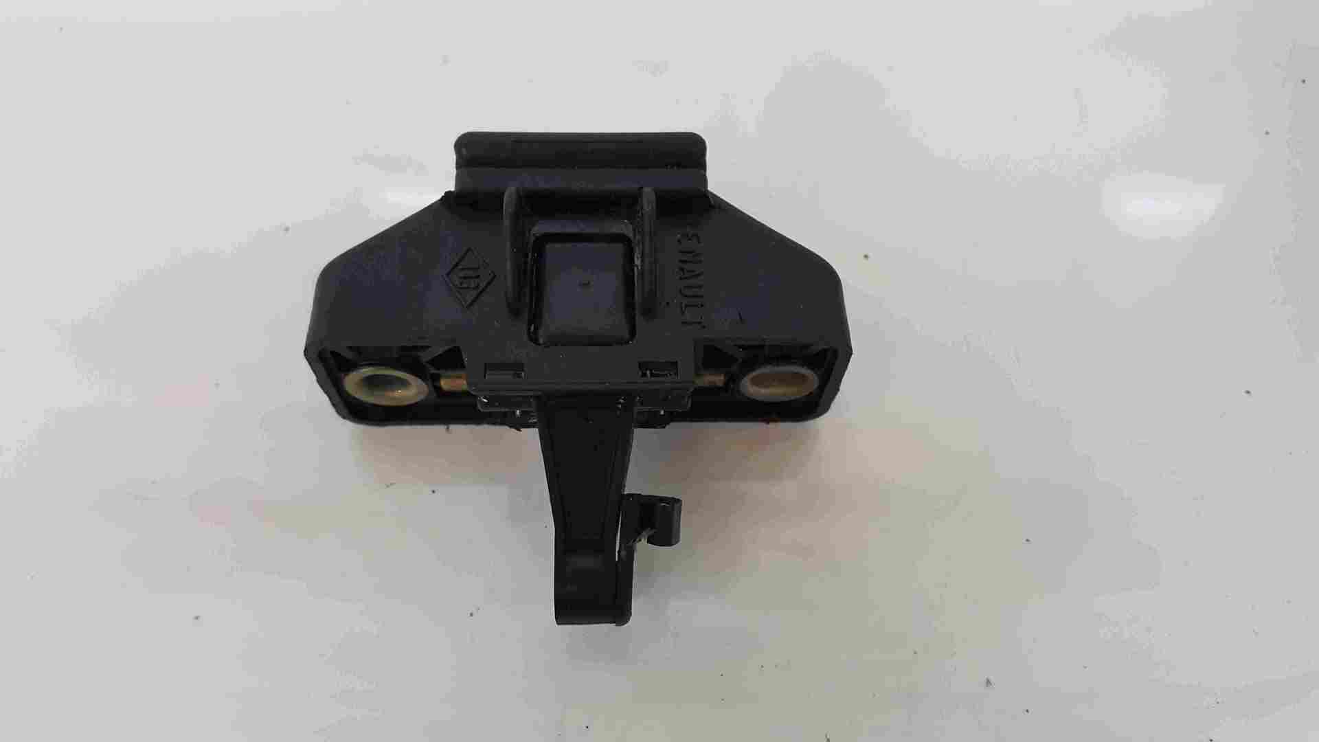 Thumb 2 Renault Clio MK2 2001-2006 Boot Catch Latch