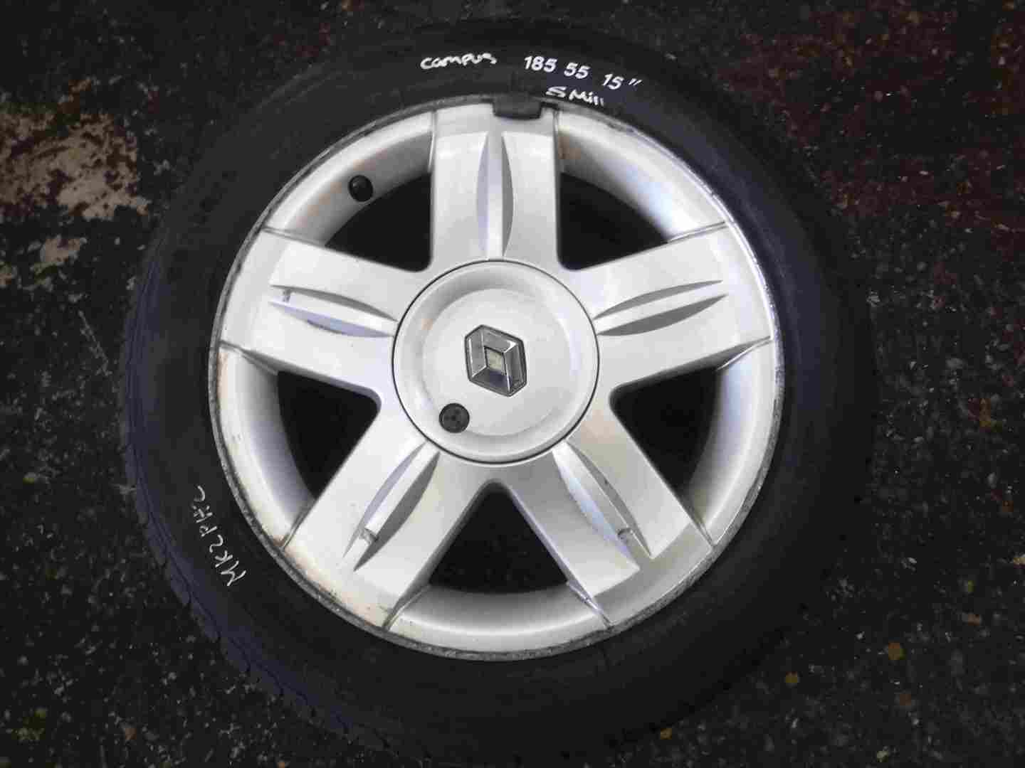 Renault Clio MK2 2001-2006 Campus Alloy Wheel + Tyre 185 55 15 5mm 3/5