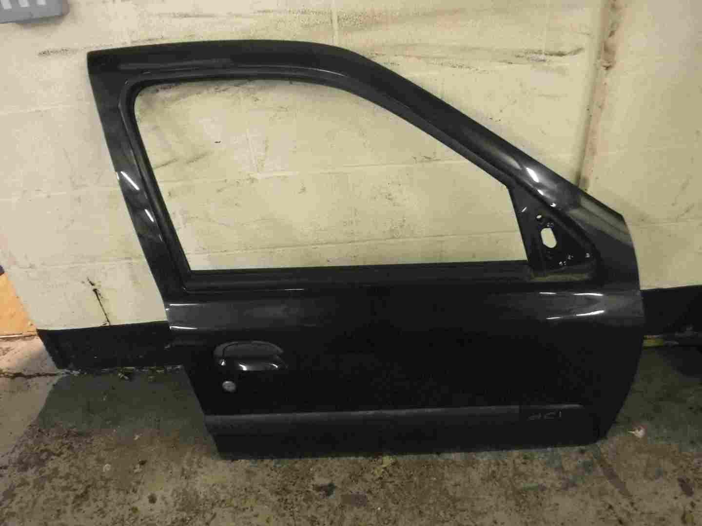 Renault Clio MK2 2001-2006 Drivers OSF Front Door Black 676 5dr