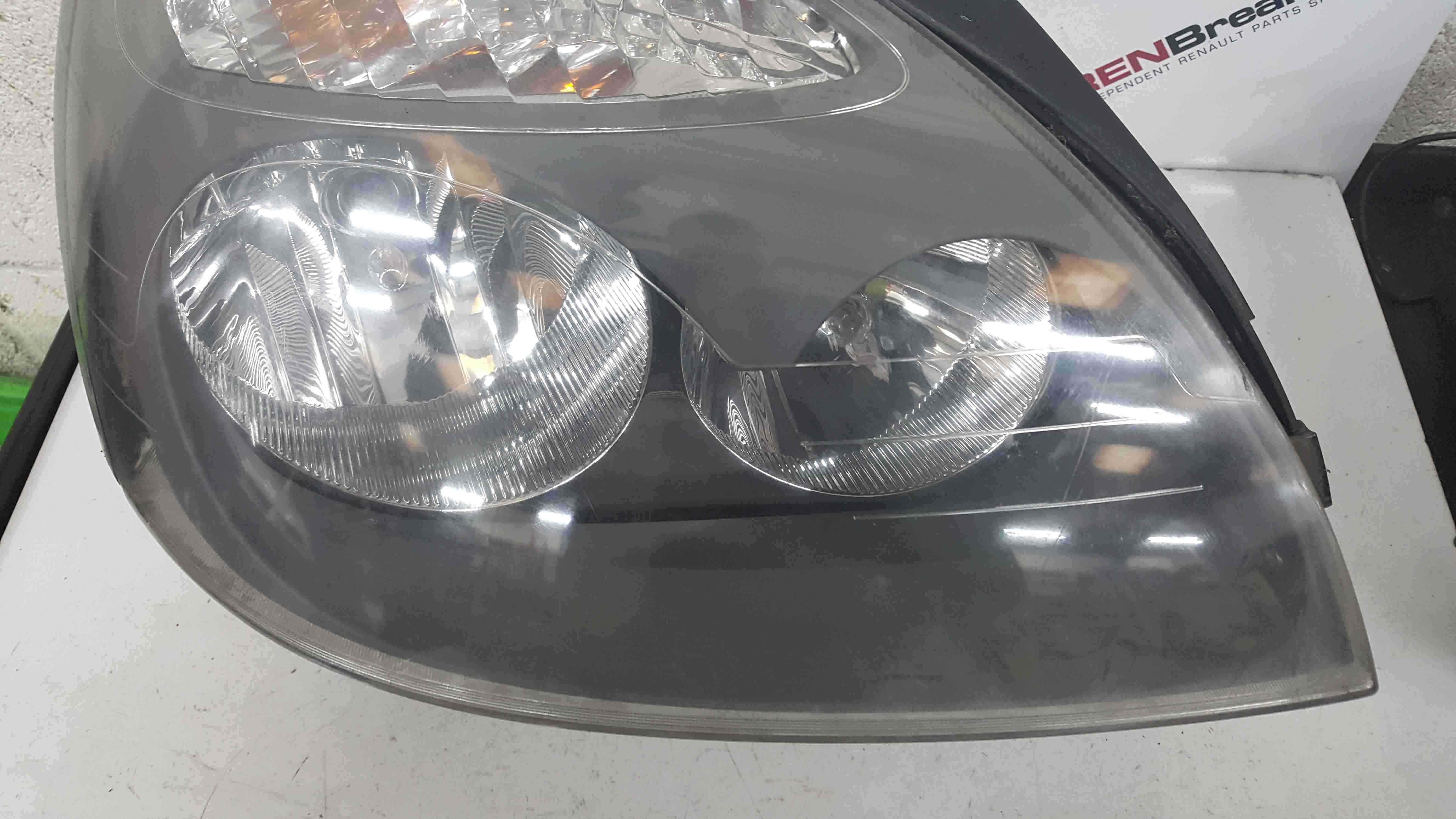 Renault Clio MK2 2001-2006 Drivers OSF Front Headlight Grey Backing 8200478987J
