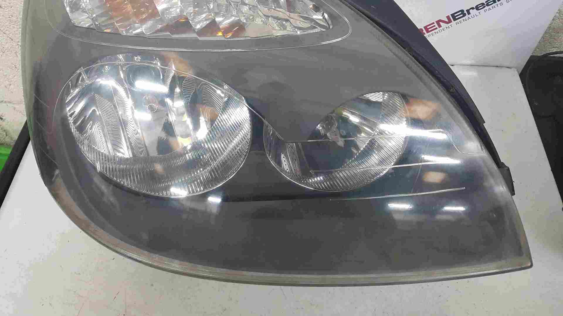 Renault Clio MK2 2001-2006 Drivers OSF Front Headlight Grey Backing CLOUDY 8200478987J