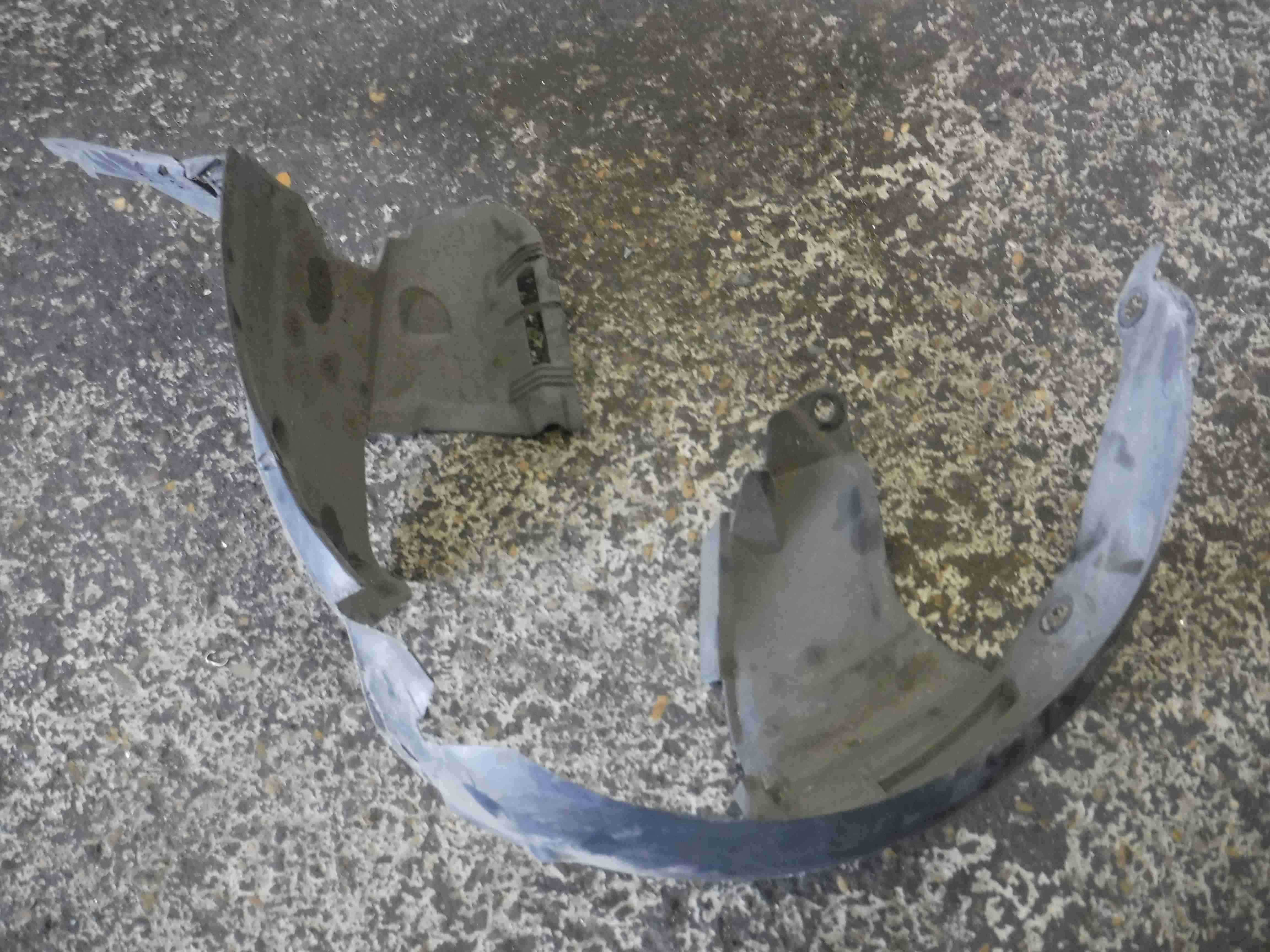 Renault Clio MK2 2001-2006 Drivers OSF Front Wheel Arch Liner Dirt Guard