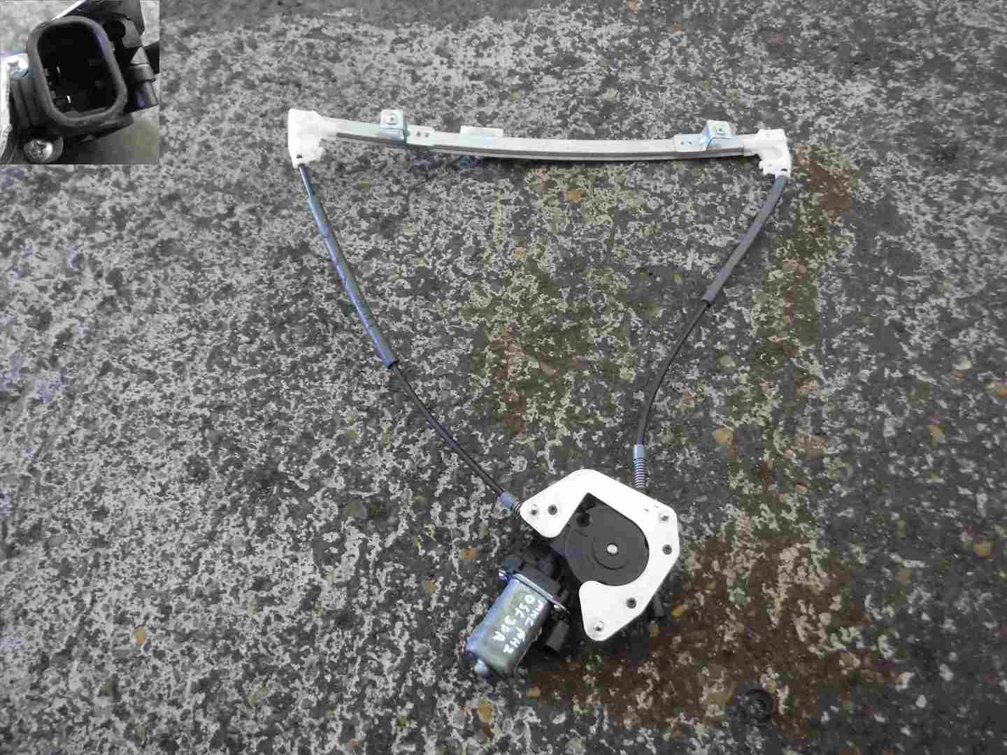 Renault Clio MK2 2001-2006 Drivers OSF Front Window Motor + Regulator 3dr AM