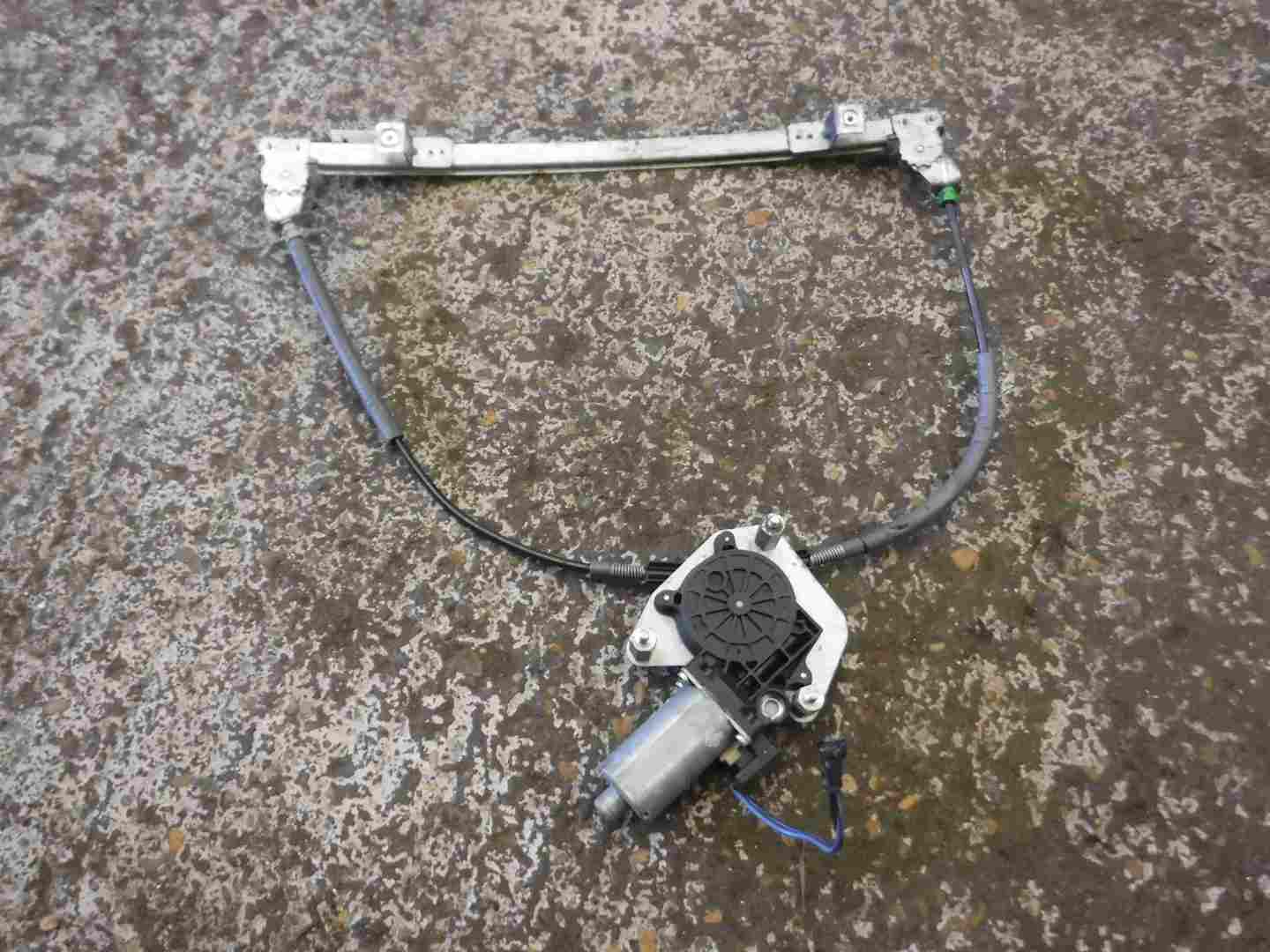 Renault Clio MK2 2001-2006 Drivers OSF Front Window Motor Regulator 3DR AM