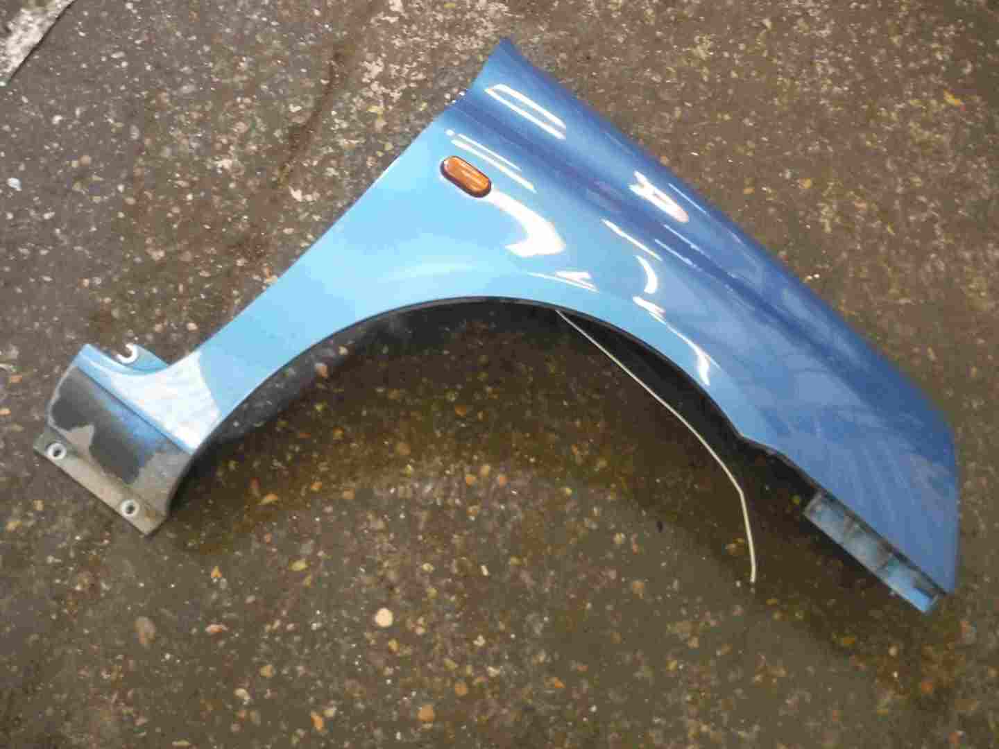 Renault Clio MK2 2001-2006 Drivers OSF Front Wing Blue TED48