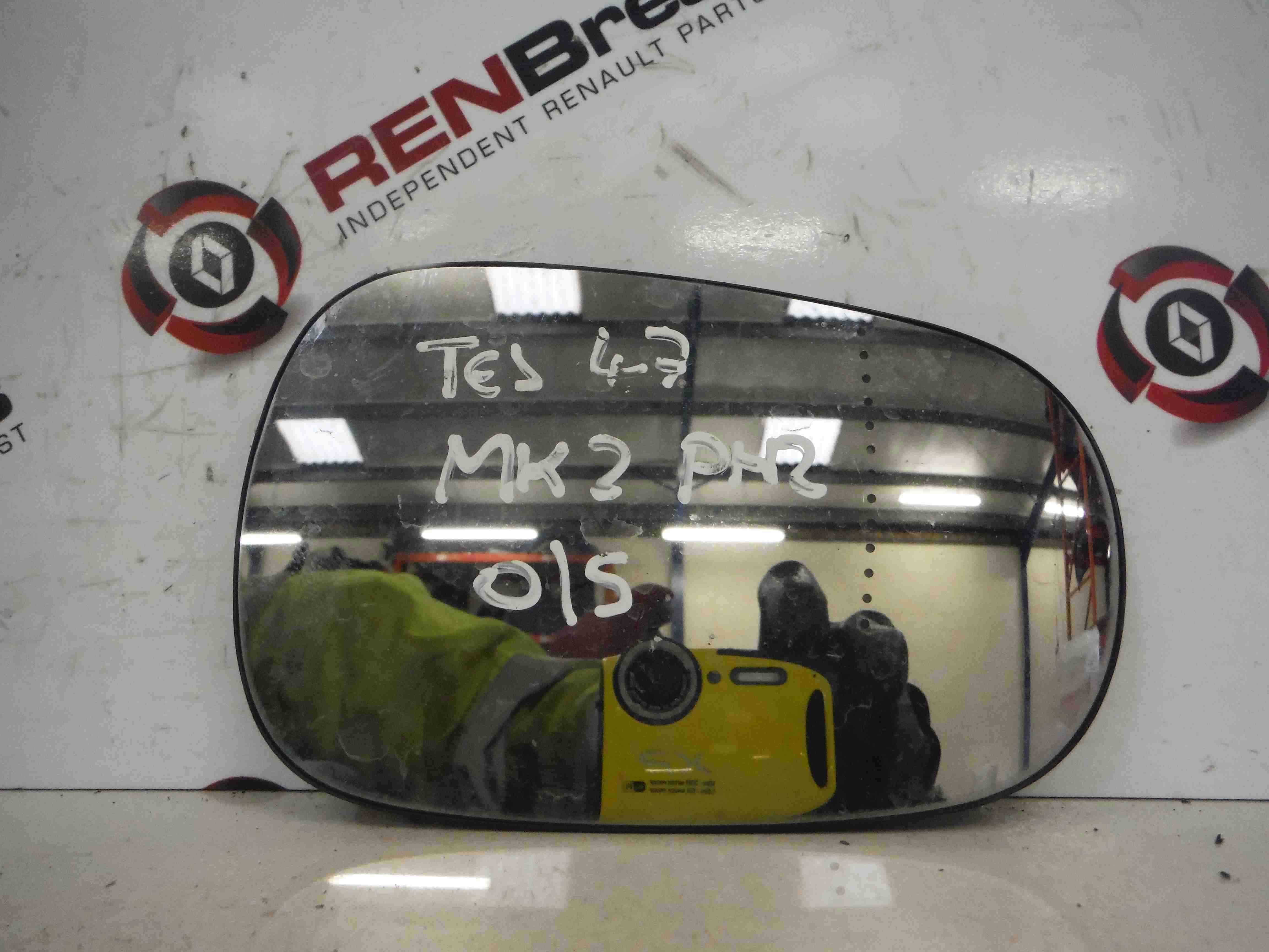 Renault Clio MK2 2001-2006 Drivers OSF Front Wing Mirror Glass 7701040425
