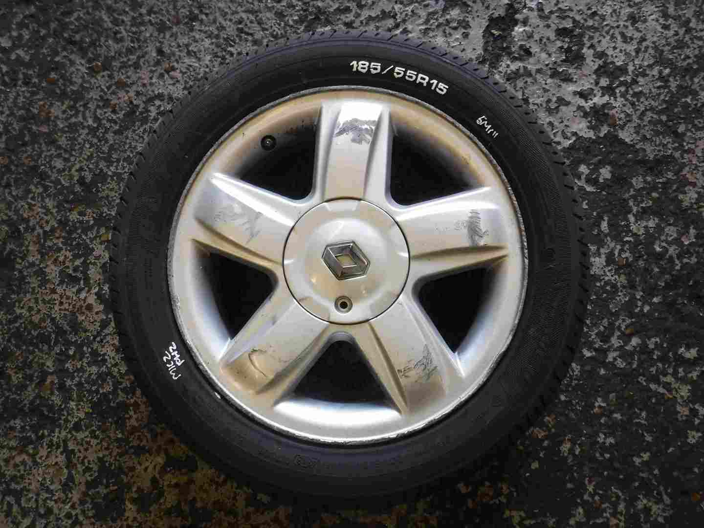 Renault Clio MK2 2001-2006 Gradiant Dynamique Alloy Wheel + Tyre 185 55 15 5mm