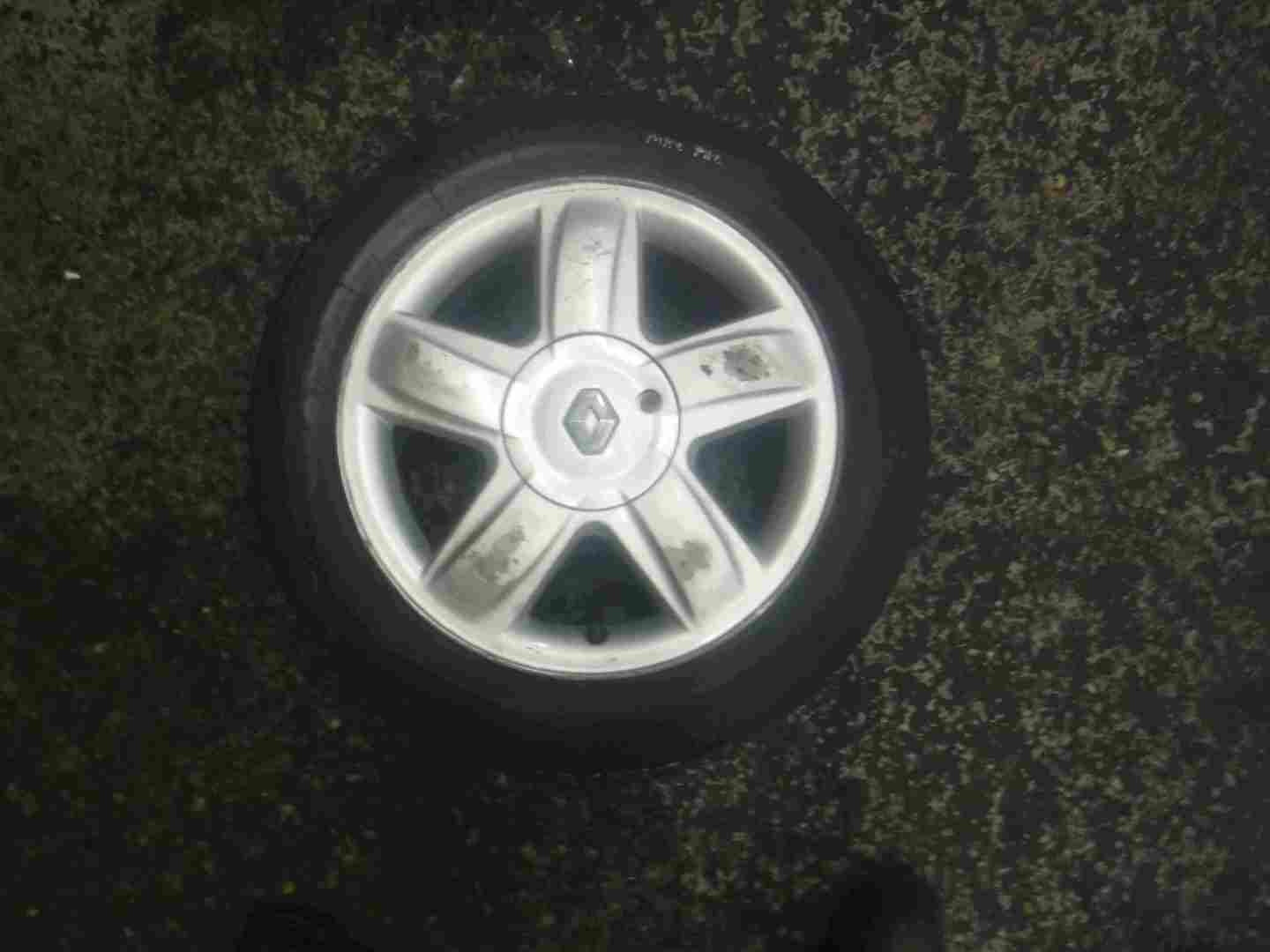 Renault Clio MK2 2001-2006 Dynamique Gradiant Alloy Wheel   Tyre 185 55 15 5mm 4/5